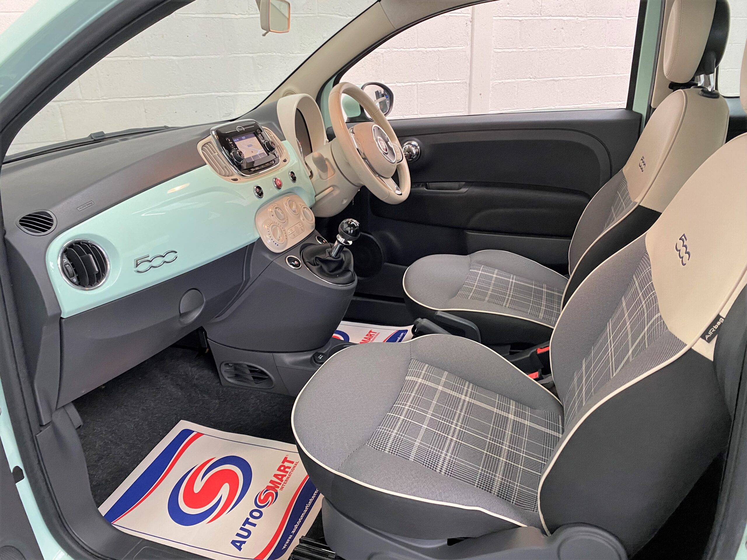 Fiat 500 Lounge in Smooth Mint Green For Sale at Michael Harraway Cars 14