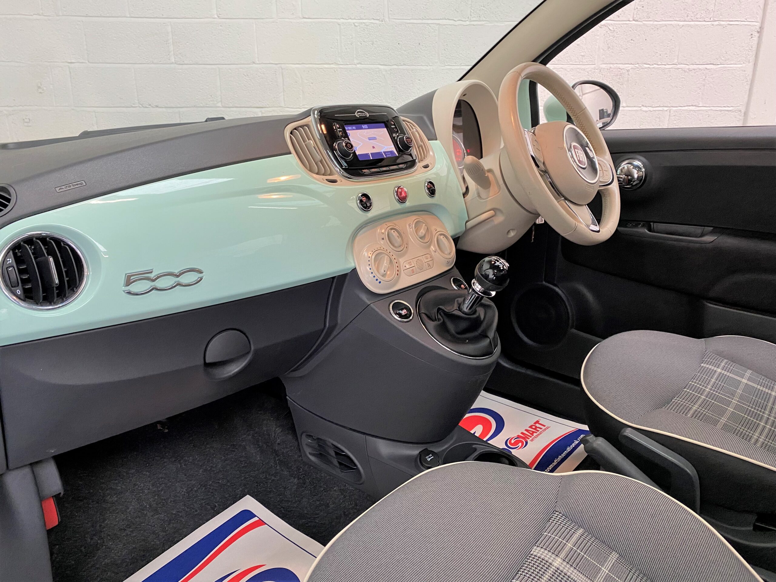 Fiat 500 Lounge in Smooth Mint Green For Sale at Michael Harraway Cars 16