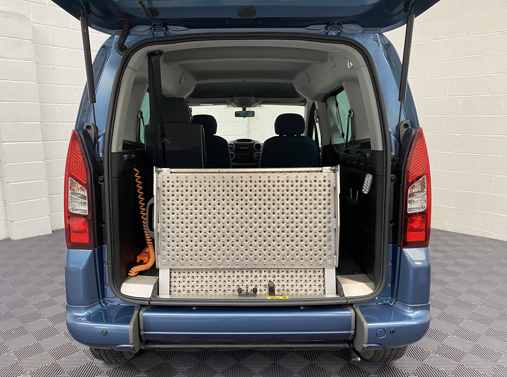 Used Citroen Berlingo 3 Seat WAV Cars For Sale Bristol Wheelchair Accessible Vehicles Used For Sale Somerset Devon Dorset Bath NK18 CGG 8