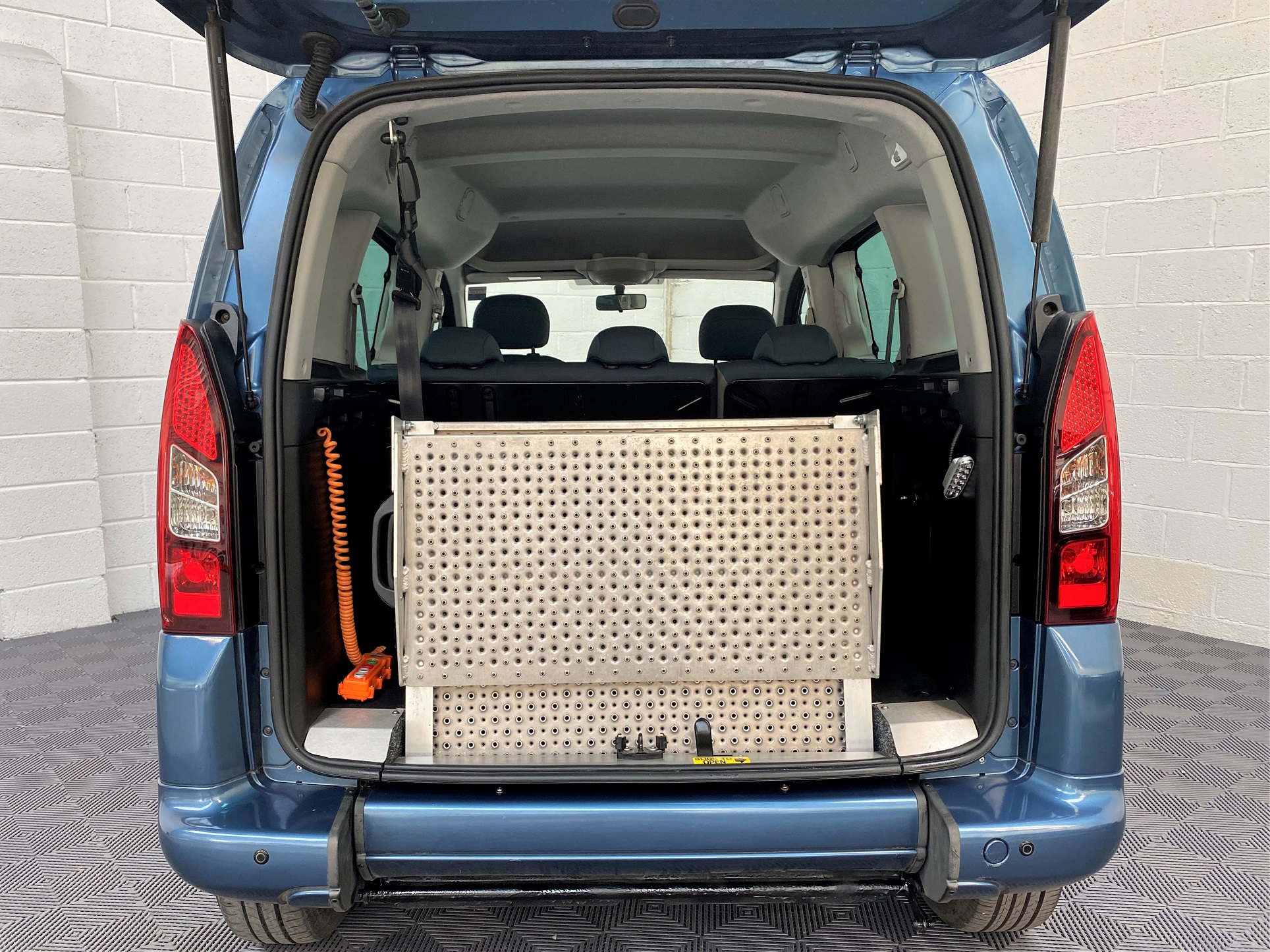 Used Citroen Berlingo Auto WAV Cars For Sale Bristol Wheelchair Accessible Vehicles Used For Sale Somerset Devon Dorset Bath NK18 BWN 15