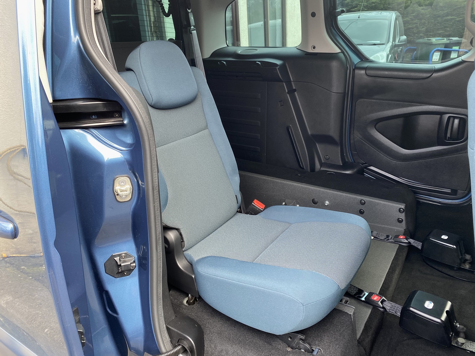 Used WAV Citroen Berlingo Auto 3 Seat Disabled Access WAV Cars For Sale Bristol Wheelchair Accessible Vehicles Used For Sale Somerset Devon Dorset Bath WA19 ARF 18