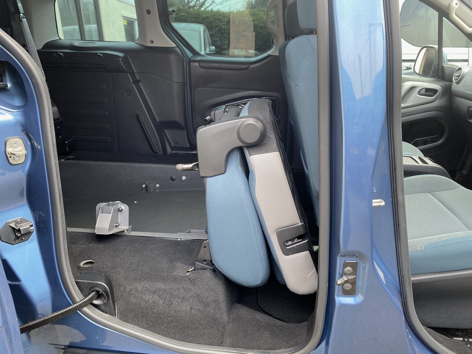 Used WAV Citroen Berlingo Auto 3 Seat Disabled Access WAV Cars For Sale Bristol Wheelchair Accessible Vehicles Used For Sale Somerset Devon Dorset Bath WA19 ARF 19