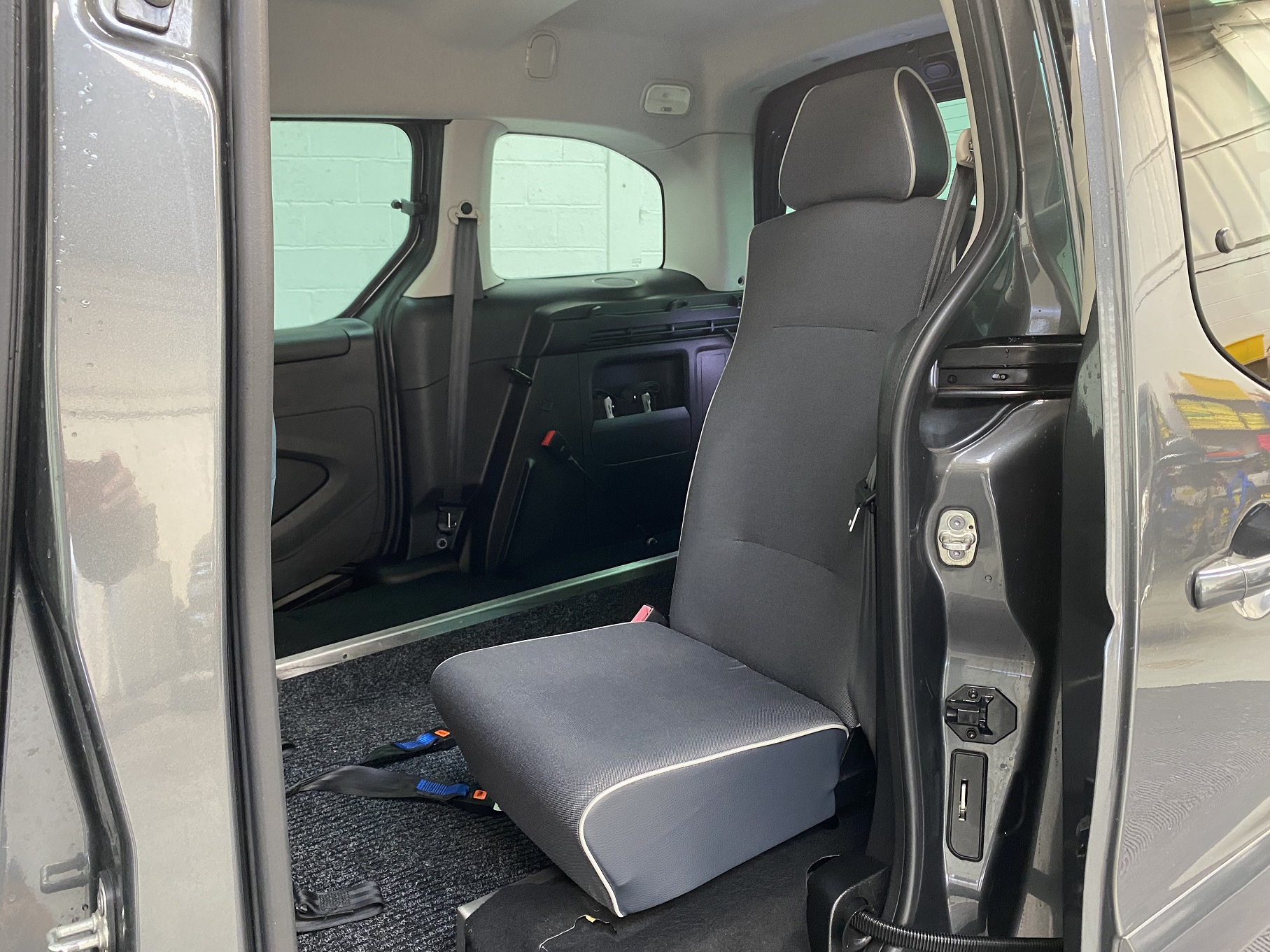 Used WAV Citroen Berlingo Automatic Disabled Access WAV Cars For Sale Bristol Wheelchair Accessible Vehicles Used For Sale Somerset Devon Dorset Bath NK68 BLV 14