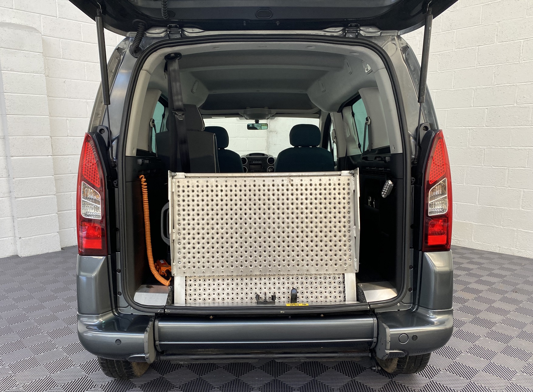 Used WAV Citroen Berlingo Automatic Disabled Access WAV Cars For Sale Bristol Wheelchair Accessible Vehicles Used For Sale Somerset Devon Dorset Bath NK68 BLV 5