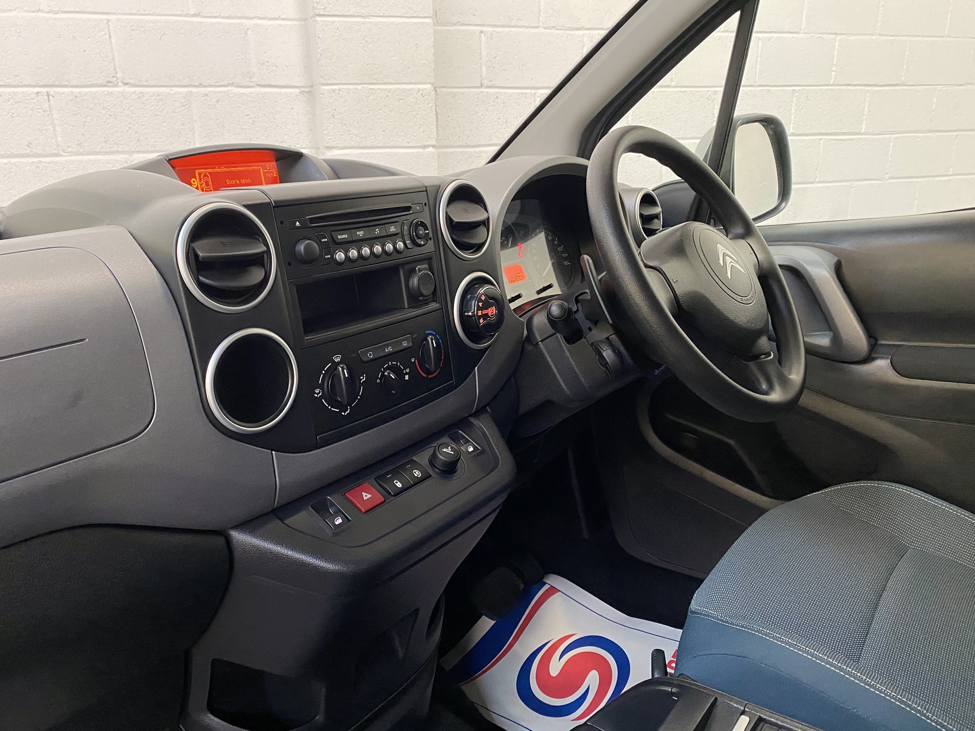 Used Citroen Berlingo Multispace 5 Seat Automatic WAV Cars For Sale Bristol Wheelchair Accessible Vehicles Used For Sale Somerset Devon Dorset Bath NK67 CNX 18