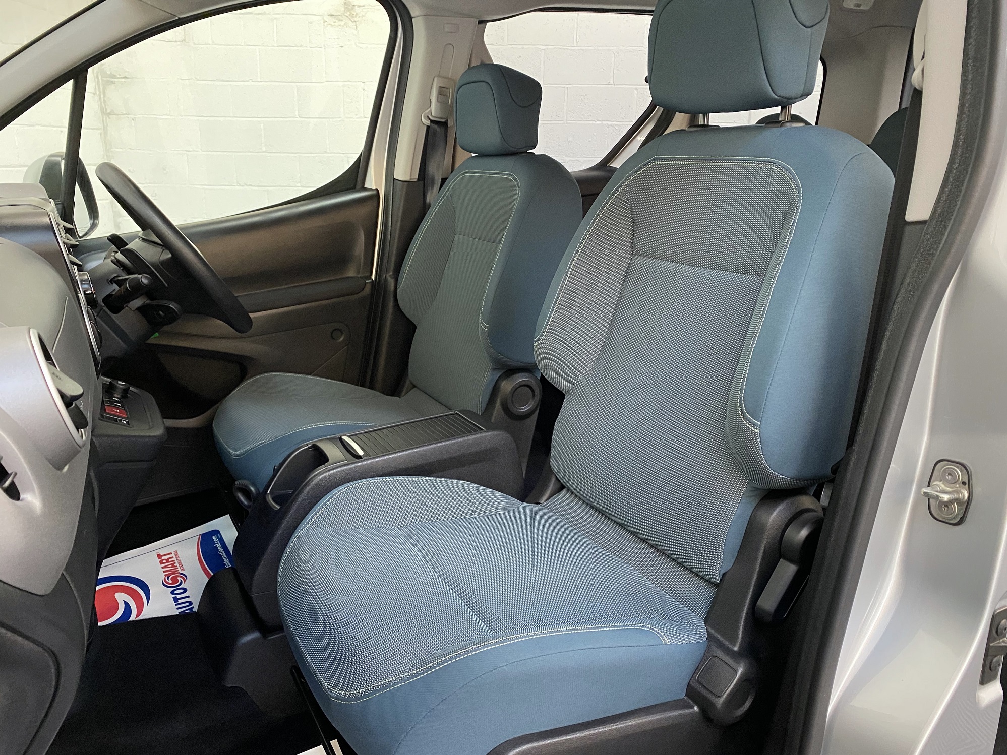 Used Citroen Berlingo Multispace 5 Seat Automatic WAV Cars For Sale Bristol Wheelchair Accessible Vehicles Used For Sale Somerset Devon Dorset Bath NK67 CNX 19