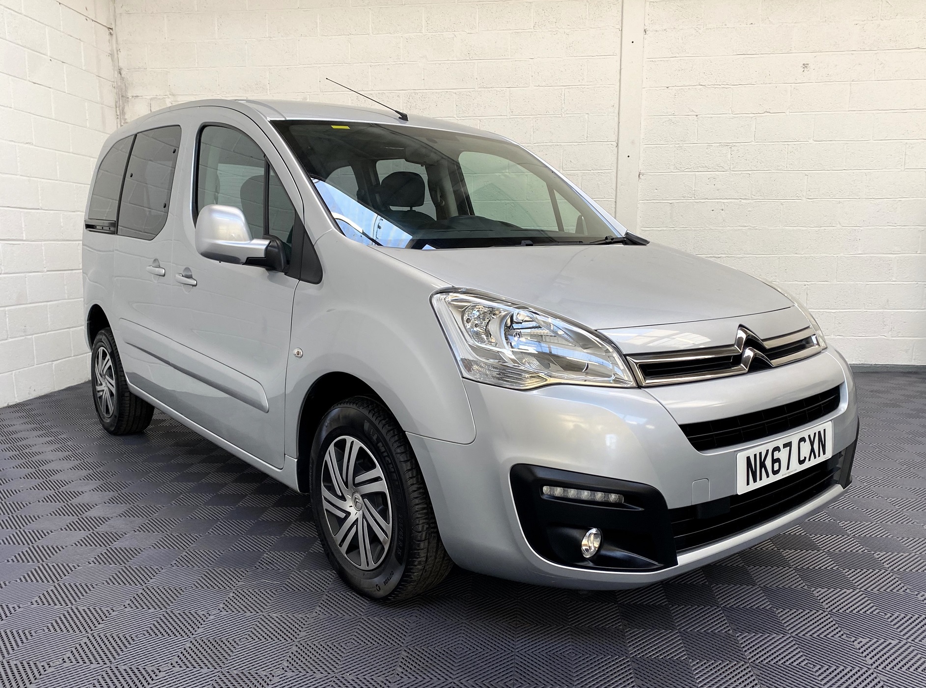 Used Citroen Berlingo Multispace 5 Seat Automatic WAV Cars For Sale Bristol Wheelchair Accessible Vehicles Used For Sale Somerset Devon Dorset Bath NK67 CNX 20
