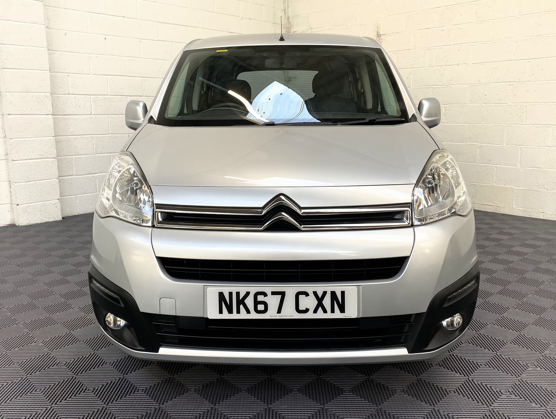 Used Citroen Berlingo Multispace 5 Seat Automatic WAV Cars For Sale Bristol Wheelchair Accessible Vehicles Used For Sale Somerset Devon Dorset Bath NK67 CNX 22