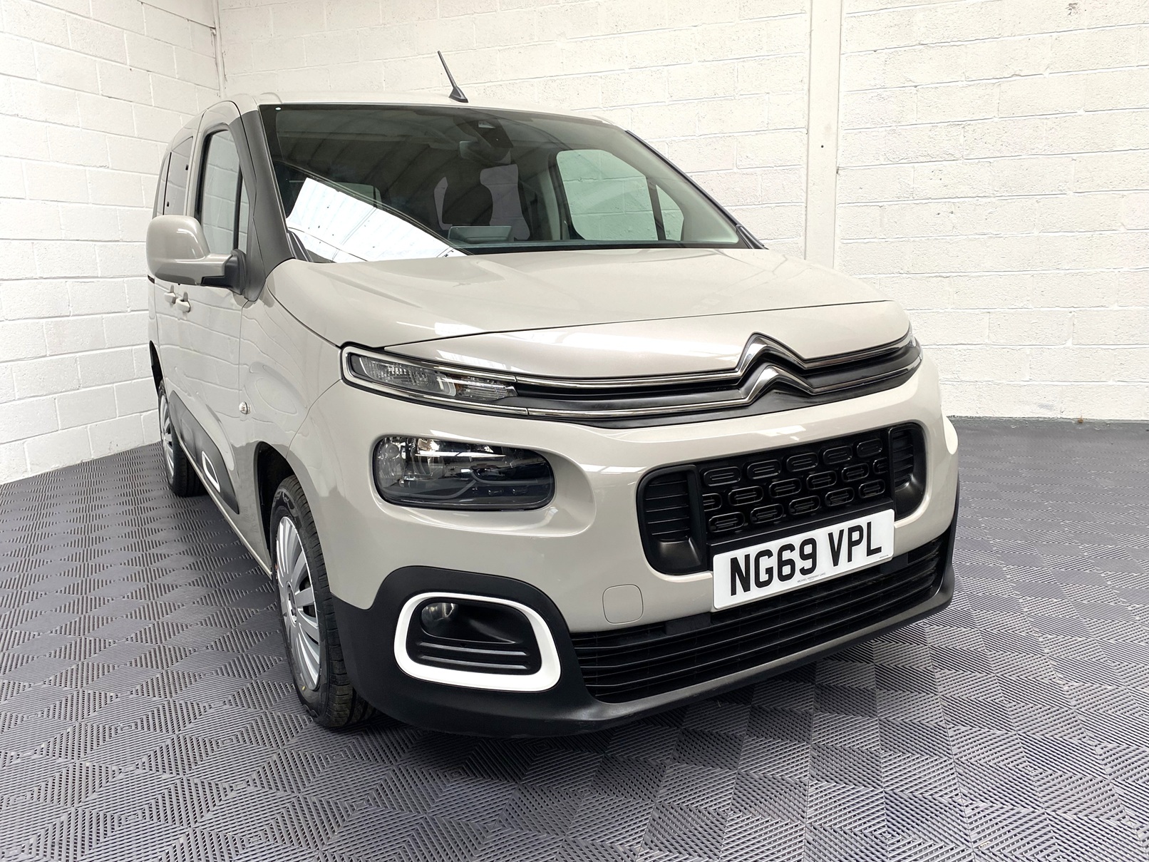 Citroen Berlingo Automatic WAV Vehicle (20) Used WAV Automatic Citroen Berlingo 3 Seat Disabled Access WAV Cars For Sale Bristol Wheelchair Accessible Vehicles Used For Sale Somerset Devon Dorset Bath NG69 VPL 20