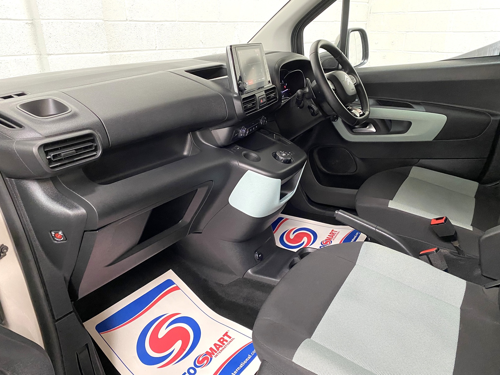 Citroen Berlingo Automatic WAV Vehicle NG69 VPL (13) Used WAV Automatic Citroen Berlingo 3 Seat Disabled Access WAV Cars For Sale Bristol Wheelchair Accessible Vehicles Used For Sale Somerset Devon Dorset Bath NG69 VPL 13