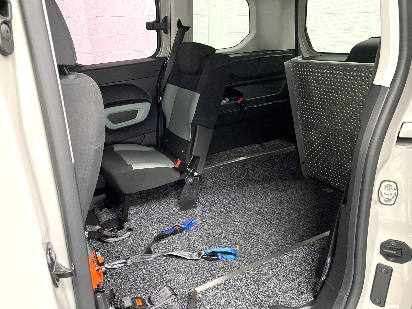 Citroen Berlingo Automatic WAV Vehicle NG69 VPL (18) Used WAV Automatic Citroen Berlingo 3 Seat Disabled Access WAV Cars For Sale Bristol Wheelchair Accessible Vehicles Used For Sale Somerset Devon Dorset Bath NG69 VPL 18