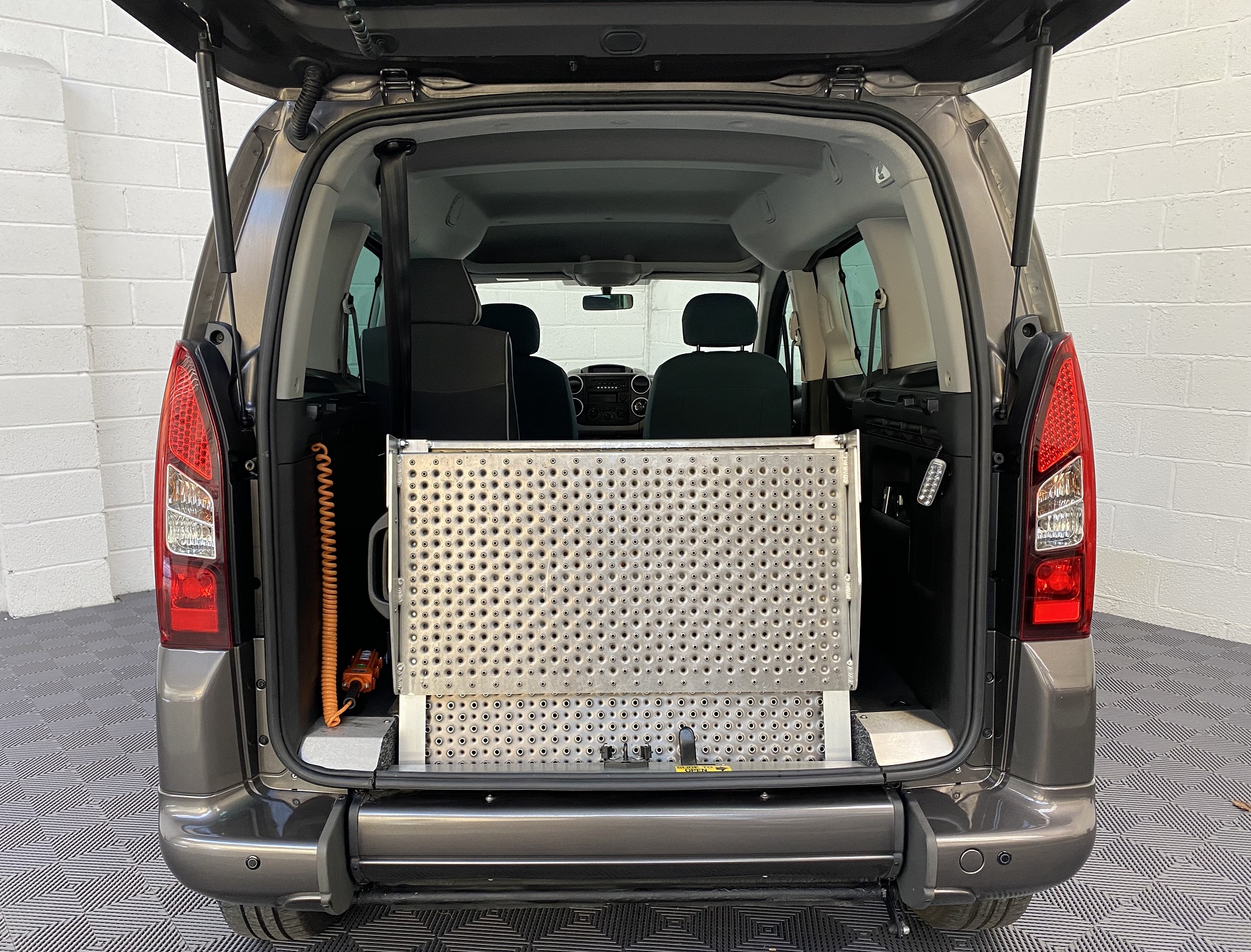 Used Citroen Berlingo Automatic 3 Seat WAV Cars For Sale Bristol Wheelchair Accessible Vehicles Used For Sale Somerset Devon Dorset Bath NK68 BXV 22