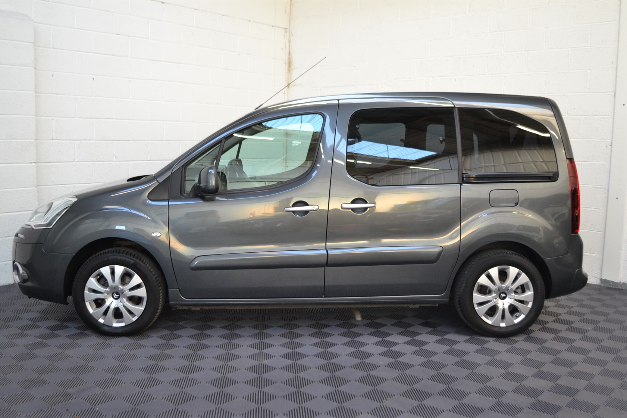 Used Citroen Berlingo WAV Cars For Sale Bristol Wheelchair Accessible Vehicles Used For Sale Somerset Devon Dorset Bath NK15 CHE 11