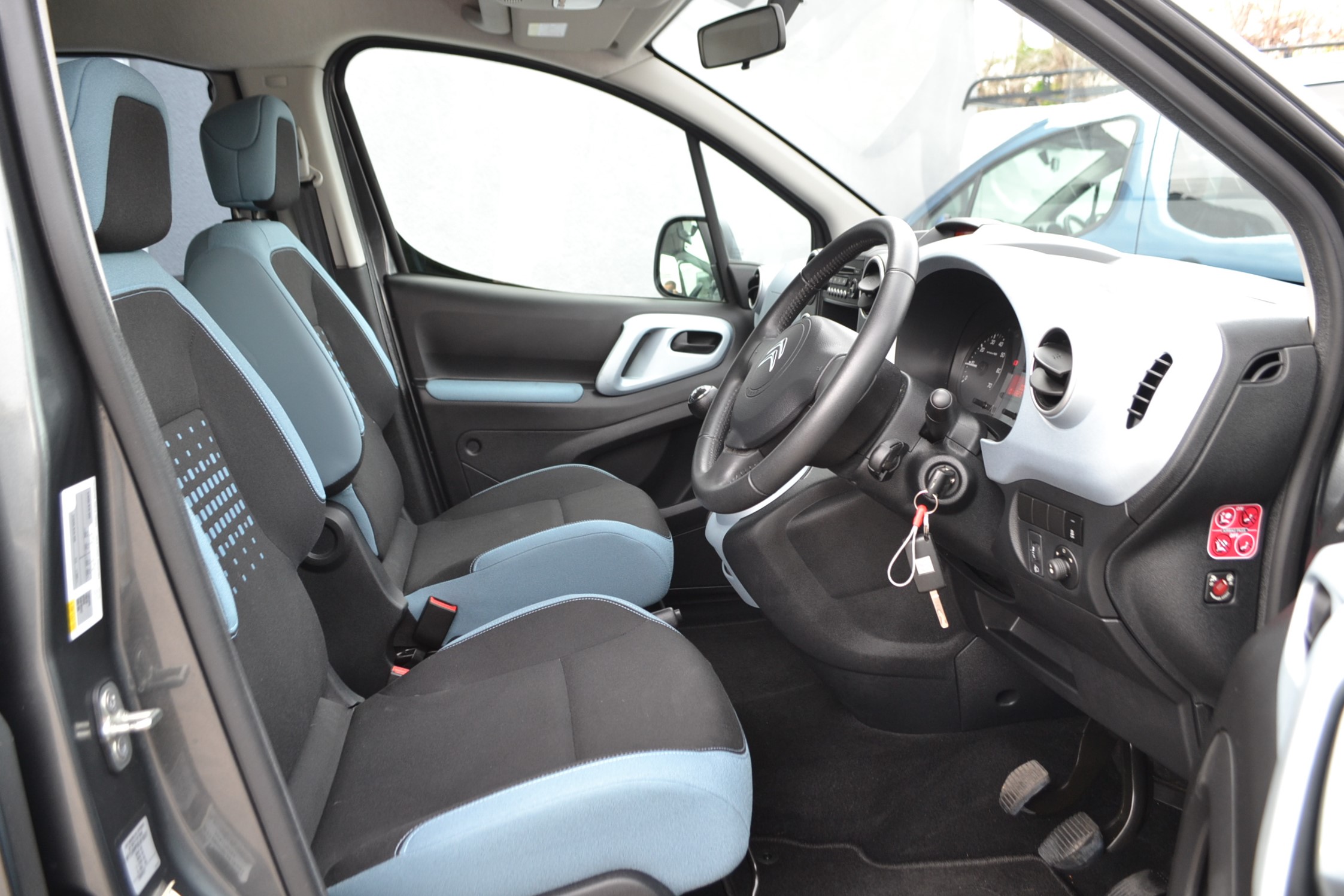 Used Citroen Berlingo WAV Cars For Sale Bristol Wheelchair Accessible Vehicles Used For Sale Somerset Devon Dorset Bath NK15 CHE 19