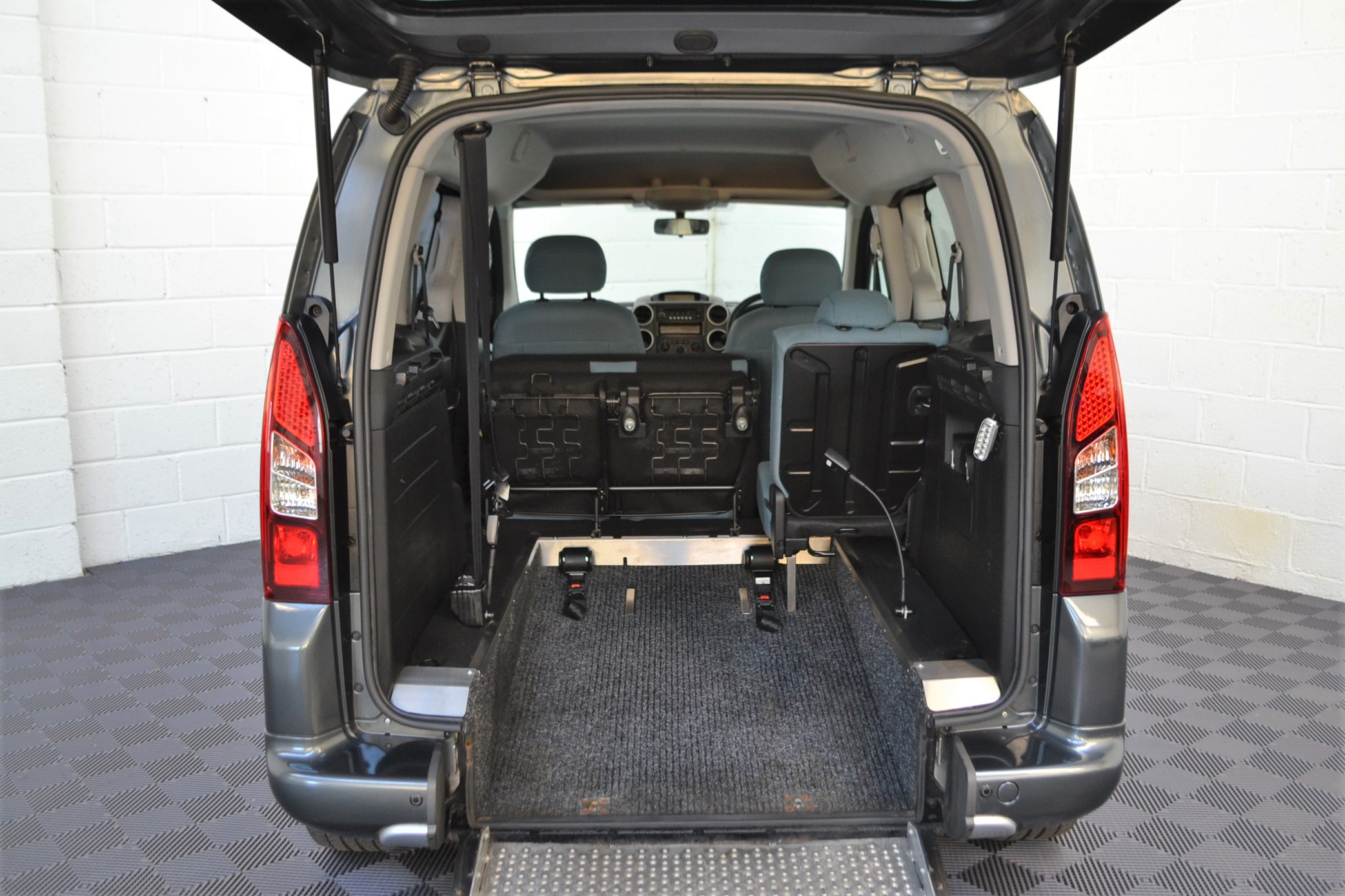 Used Citroen Berlingo WAV Cars For Sale Bristol Wheelchair Accessible Vehicles Used For Sale Somerset Devon Dorset Bath NK15 CHE 9