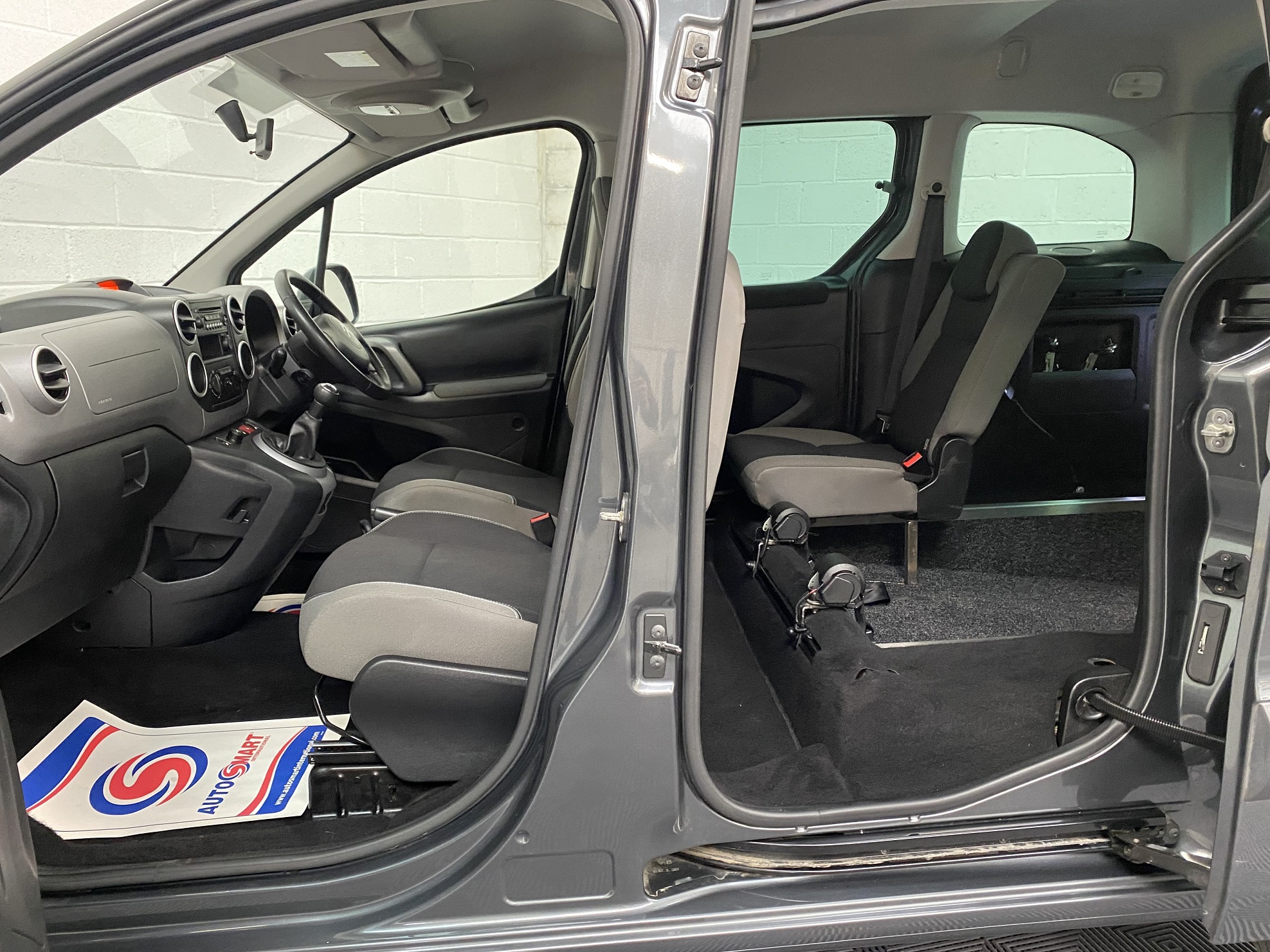 Used WAV Citroen Berlingo Disabled Access WAV Cars For Sale Bristol Wheelchair Accessible Vehicles Used For Sale Somerset Devon Dorset Bath NK66 BYR 12