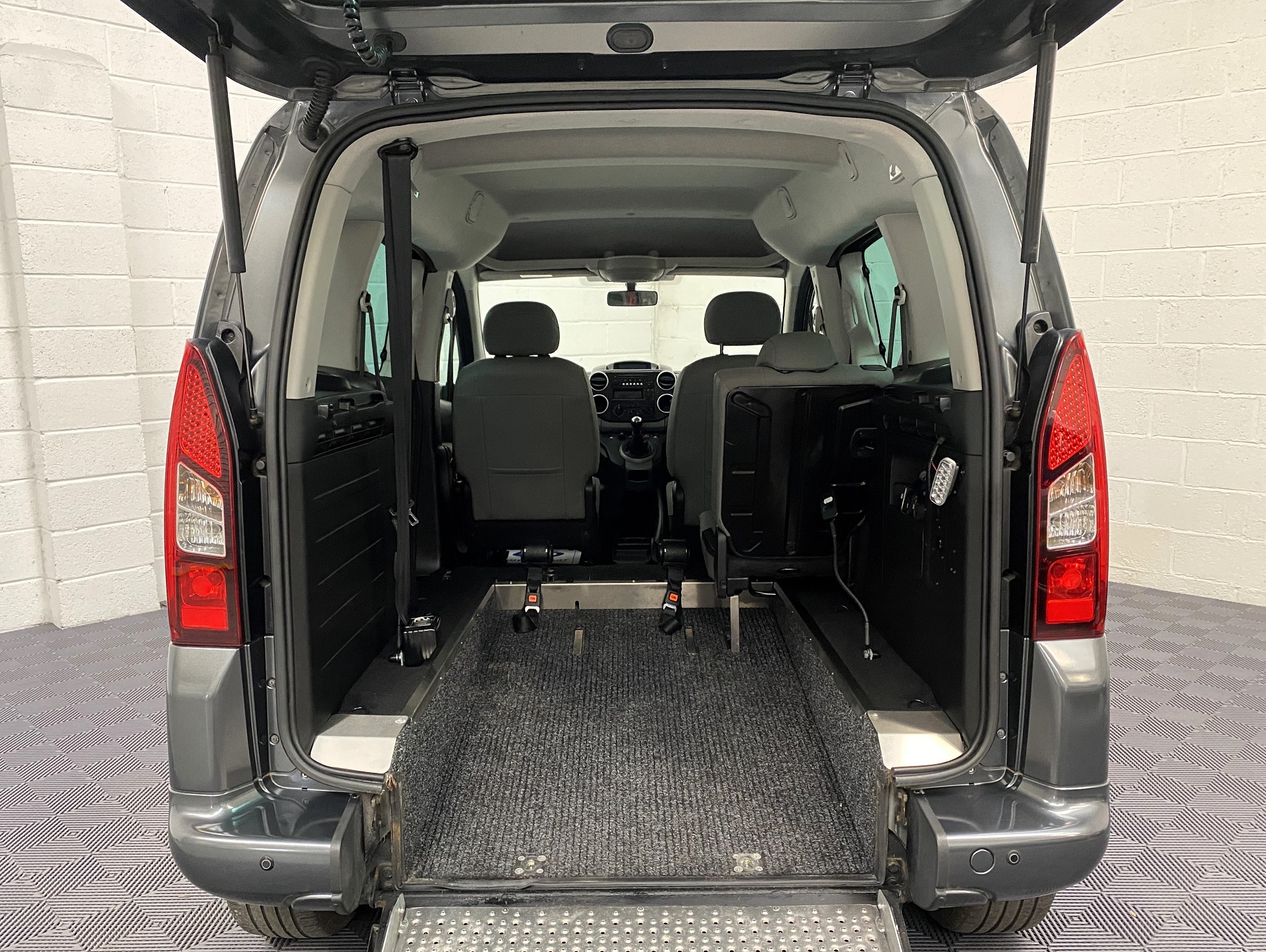 Used WAV Citroen Berlingo Disabled Access WAV Cars For Sale Bristol Wheelchair Accessible Vehicles Used For Sale Somerset Devon Dorset Bath NK66 BYR 5