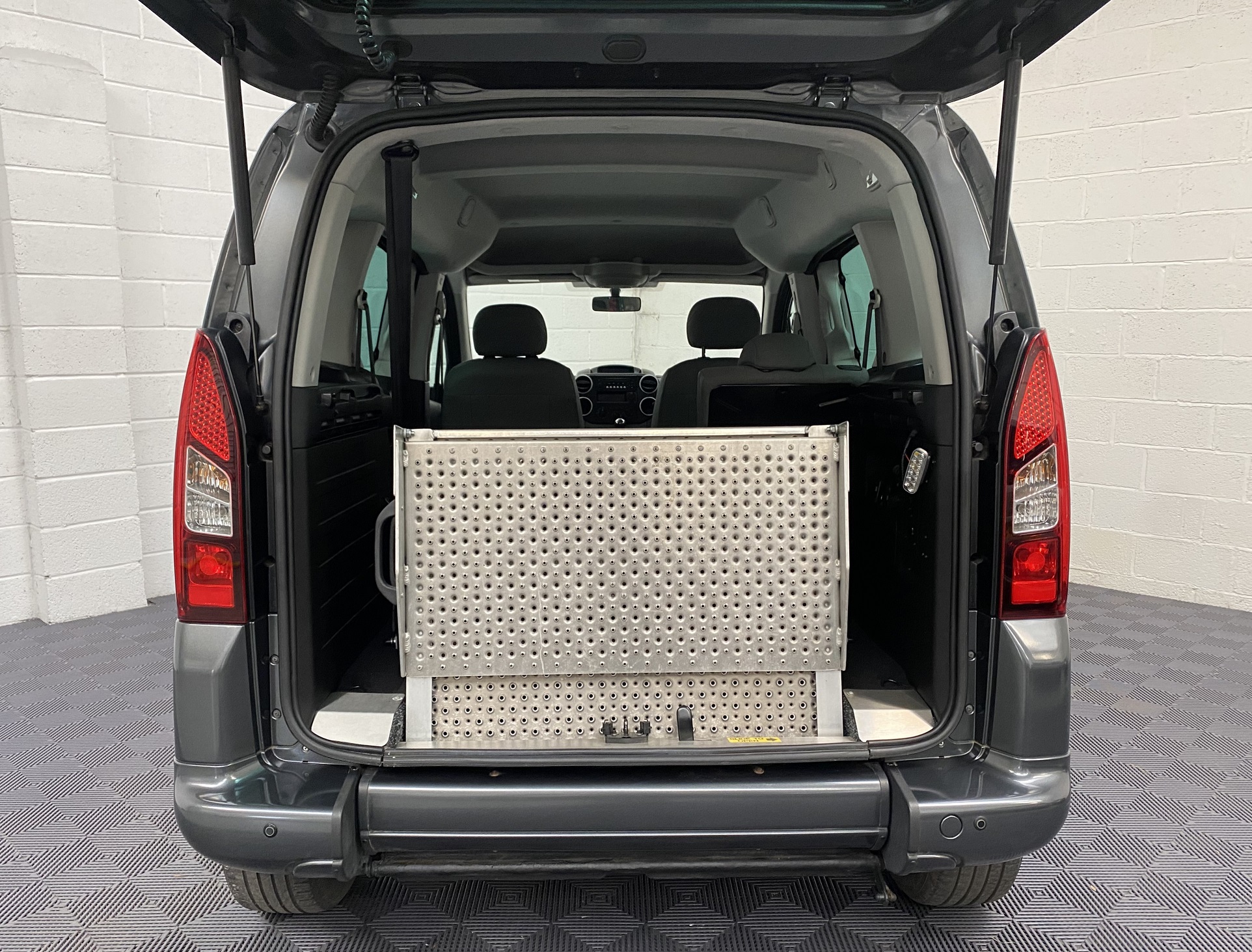 Used WAV Citroen Berlingo Disabled Access WAV Cars For Sale Bristol Wheelchair Accessible Vehicles Used For Sale Somerset Devon Dorset Bath NK66 BYR 8