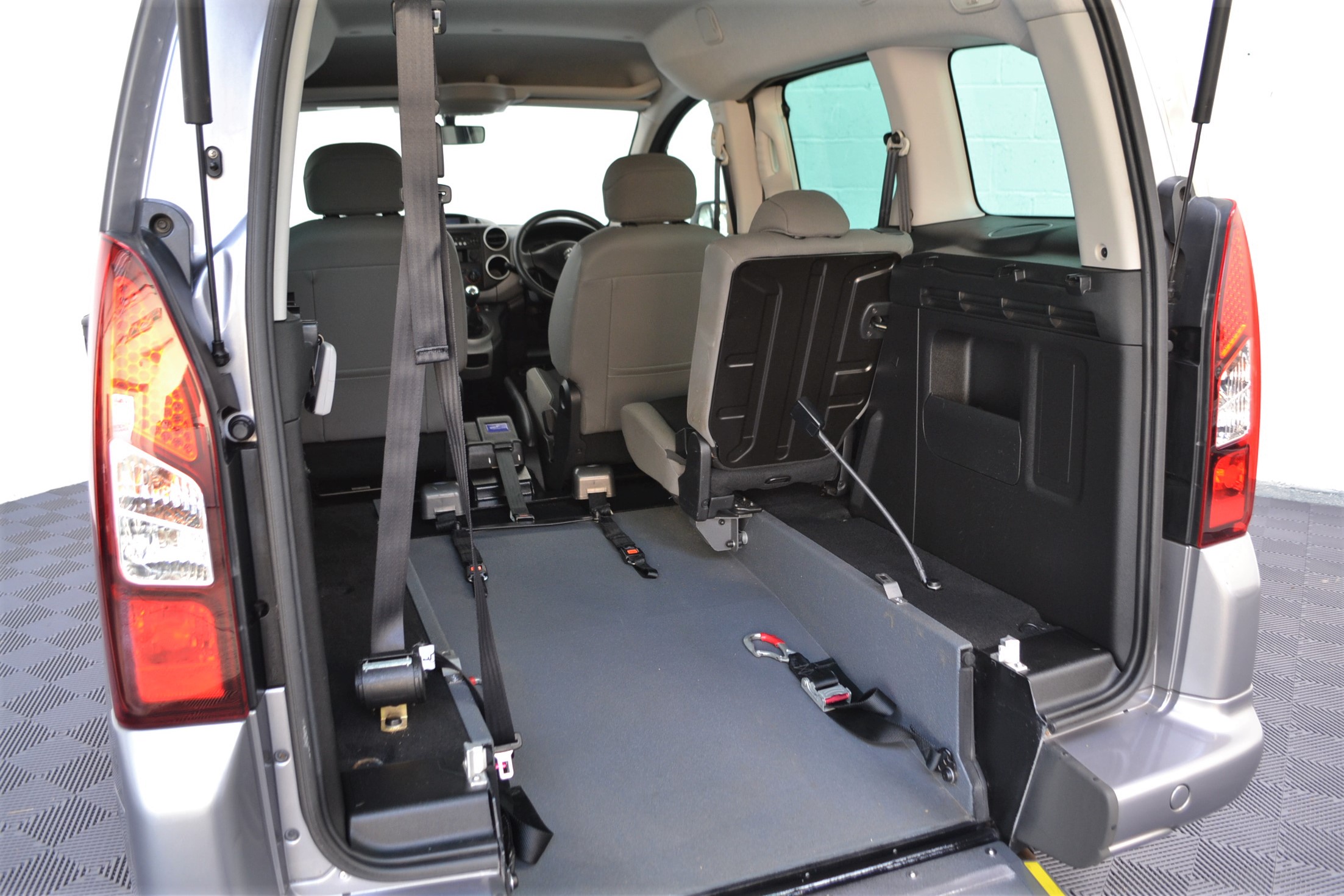 Used Citroen Berlingo WAV Cars For Sale Bristol Wheelchair Accessible Vehicles Used For Sale Somerset Devon Dorset Bath WA66 EPN 12