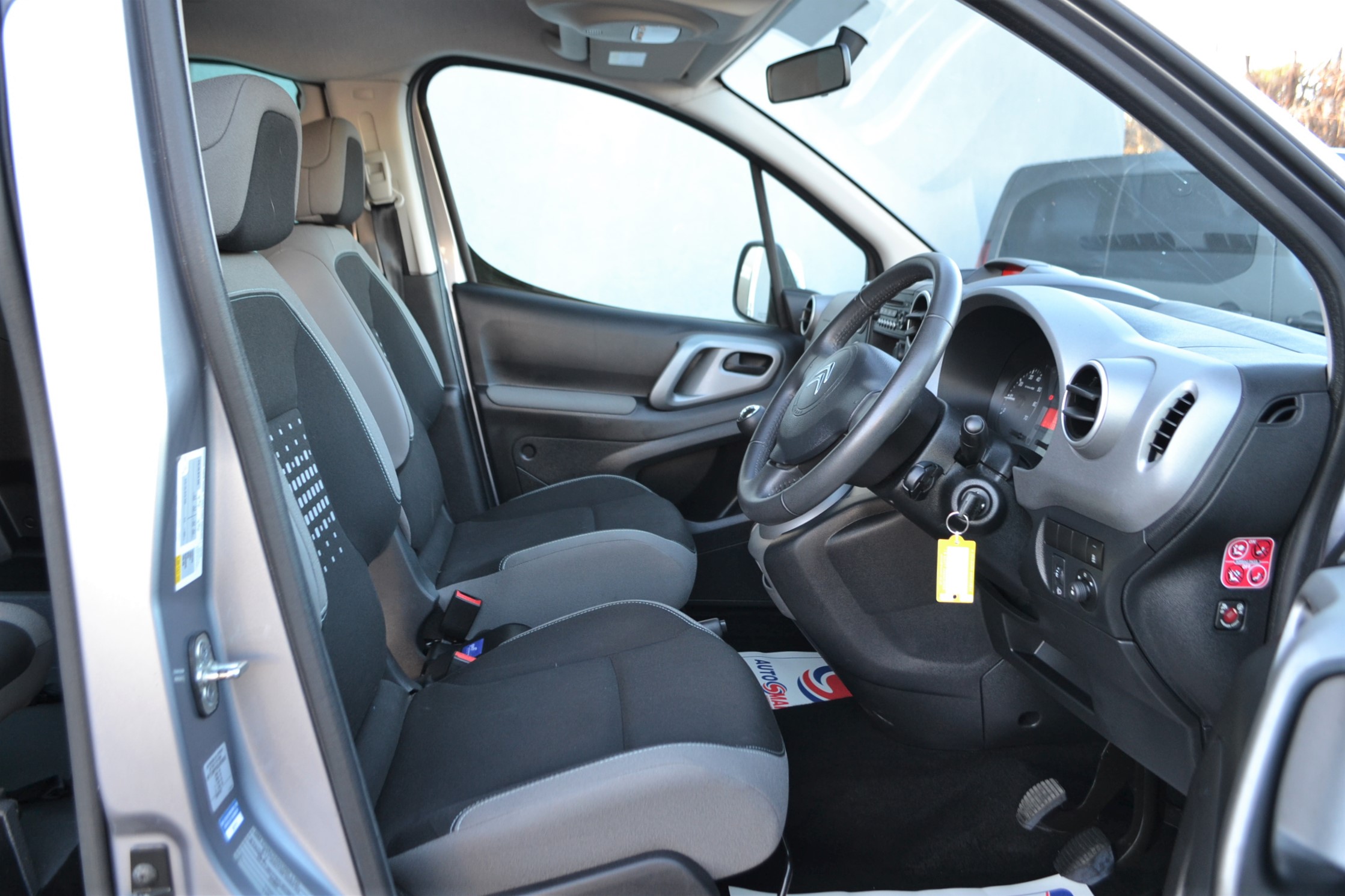 Used Citroen Berlingo WAV Cars For Sale Bristol Wheelchair Accessible Vehicles Used For Sale Somerset Devon Dorset Bath WA66 EPN 16