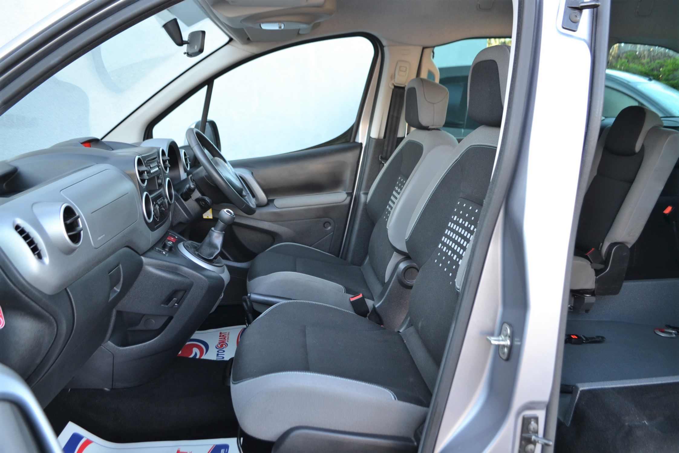 Used Citroen Berlingo WAV Cars For Sale Bristol Wheelchair Accessible Vehicles Used For Sale Somerset Devon Dorset Bath WA66 EPN 24