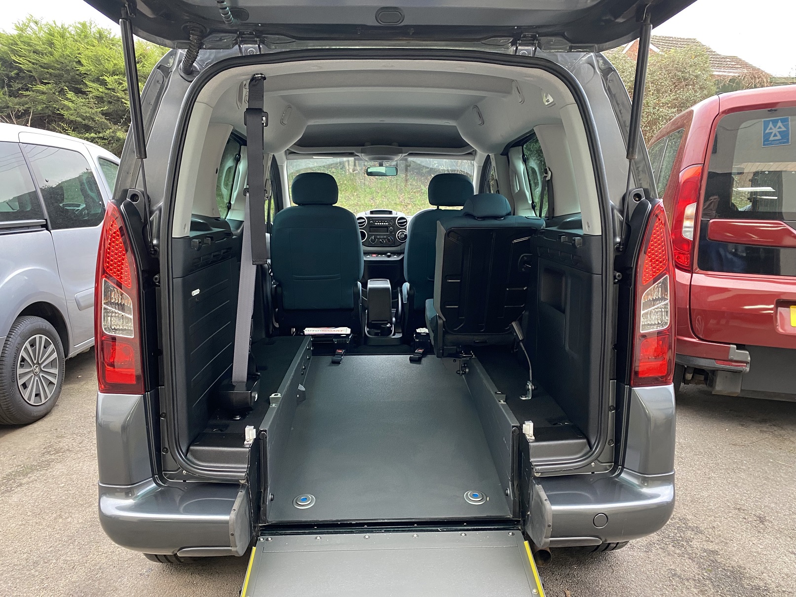Used WAV Automatic Citroen Berlingo Disabled Access WAV Cars For Sale Bristol Wheelchair Accessible Vehicles Used For Sale Somerset Devon Dorset Bath WA69 CNY 11
