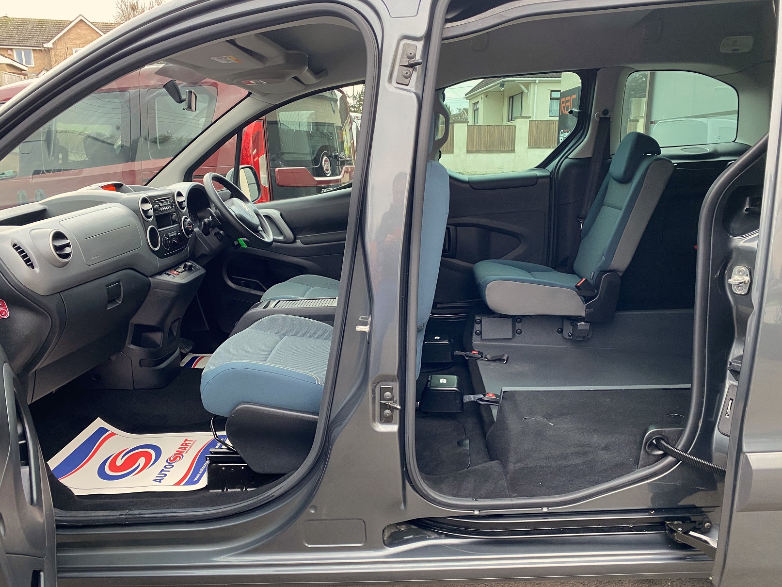 Used WAV Automatic Citroen Berlingo Disabled Access WAV Cars For Sale Bristol Wheelchair Accessible Vehicles Used For Sale Somerset Devon Dorset Bath WA69 CNY 17