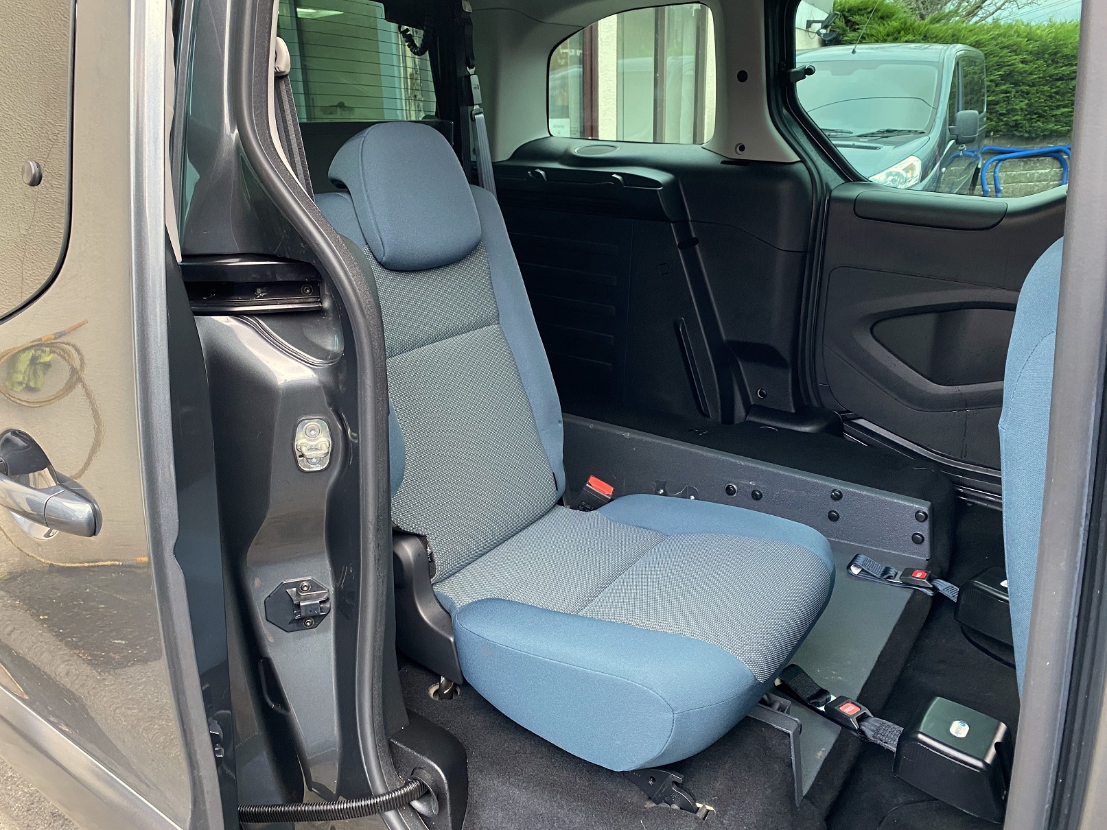 Used WAV Automatic Citroen Berlingo Disabled Access WAV Cars For Sale Bristol Wheelchair Accessible Vehicles Used For Sale Somerset Devon Dorset Bath WA69 CNY 21