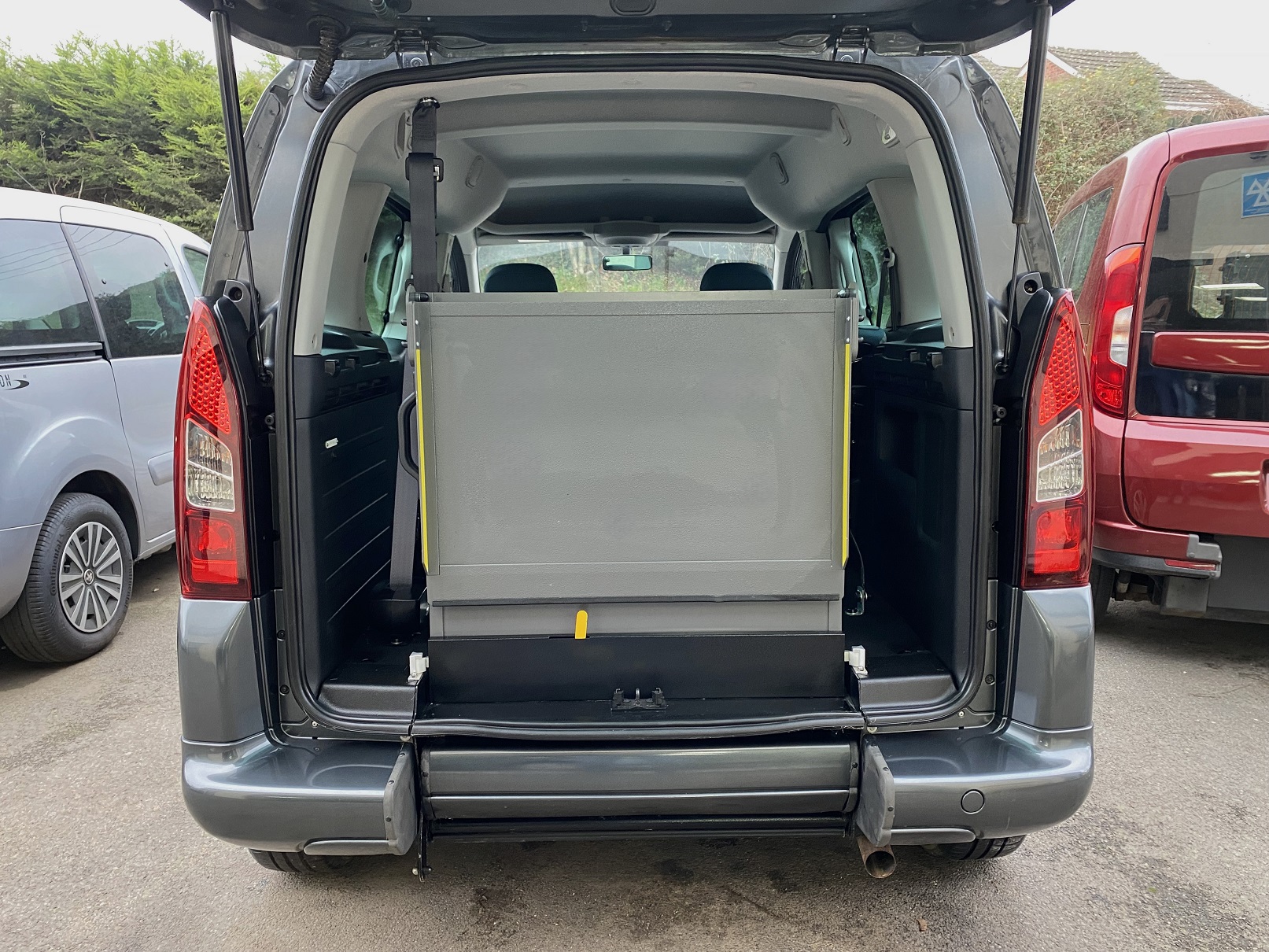 Used WAV Automatic Citroen Berlingo Disabled Access WAV Cars For Sale Bristol Wheelchair Accessible Vehicles Used For Sale Somerset Devon Dorset Bath WA69 CNY 8