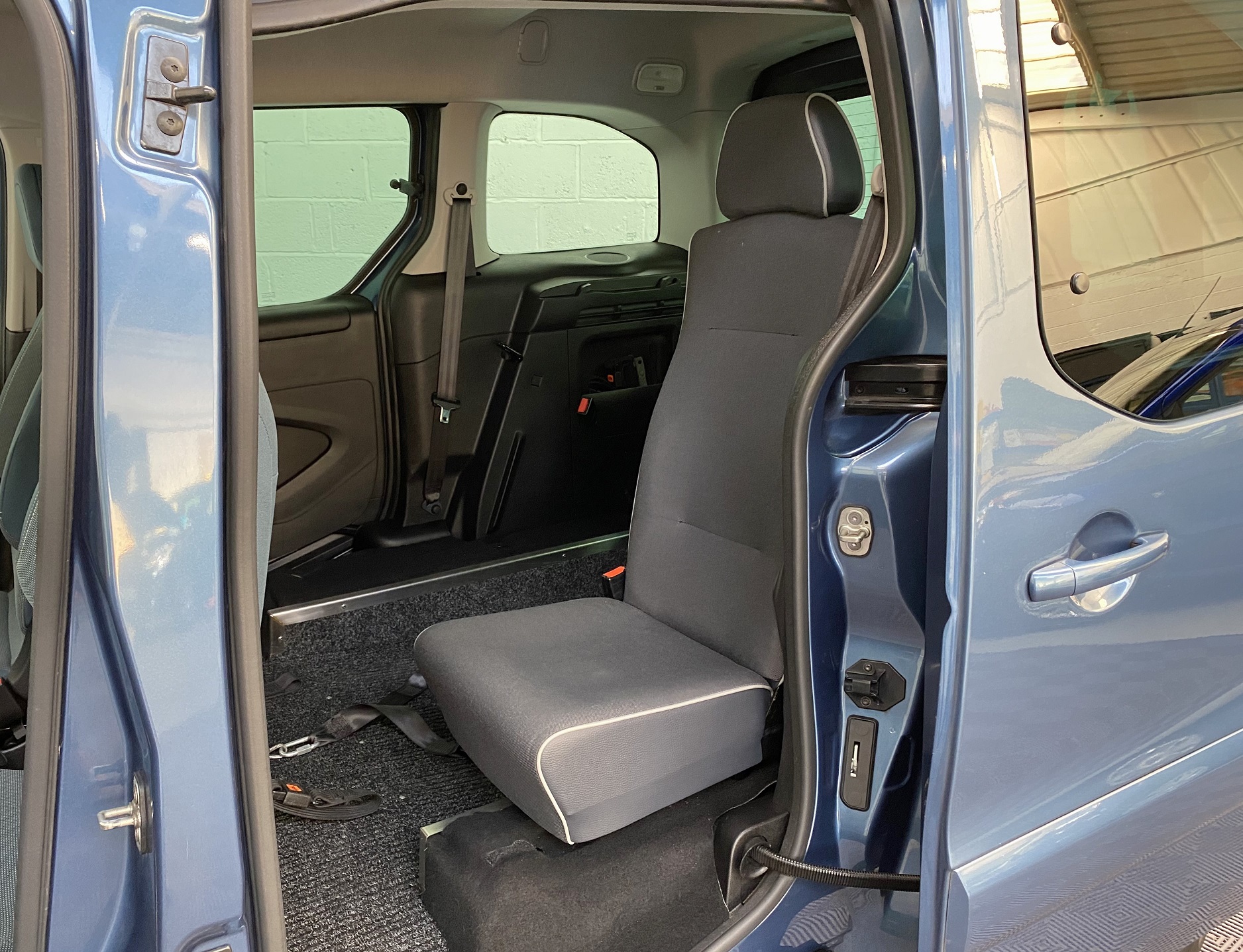 Used Citroen Berlingo 3 Seat WAV Cars For Sale Bristol Wheelchair Accessible Vehicles Used For Sale Somerset Devon Dorset Bath NK17 CMX 12