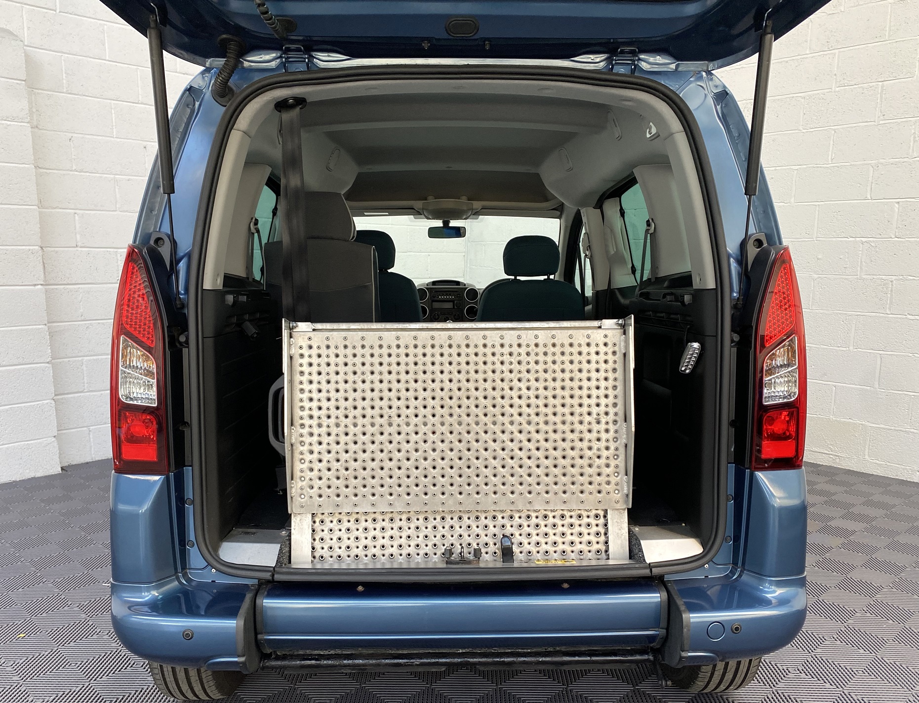 Used Citroen Berlingo 3 Seat WAV Cars For Sale Bristol Wheelchair Accessible Vehicles Used For Sale Somerset Devon Dorset Bath NK17 CMX 6