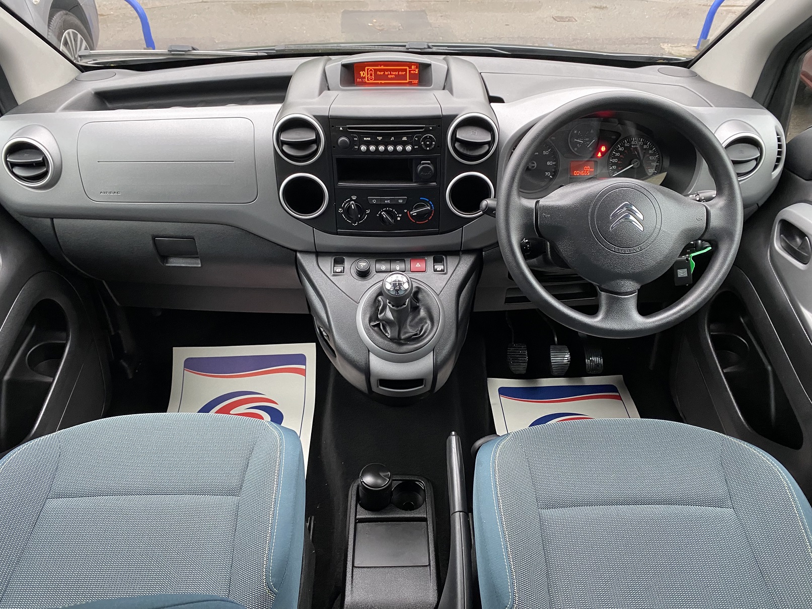 Citroen Berlingo WAV NK17 DTX (16) Used WAV Citreon Berlingo Disabled Access WAV Cars For Sale Bristol Wheelchair Accessible Vehicles Used For Sale Somerset Devon Dorset Bath NK17 DTX 16