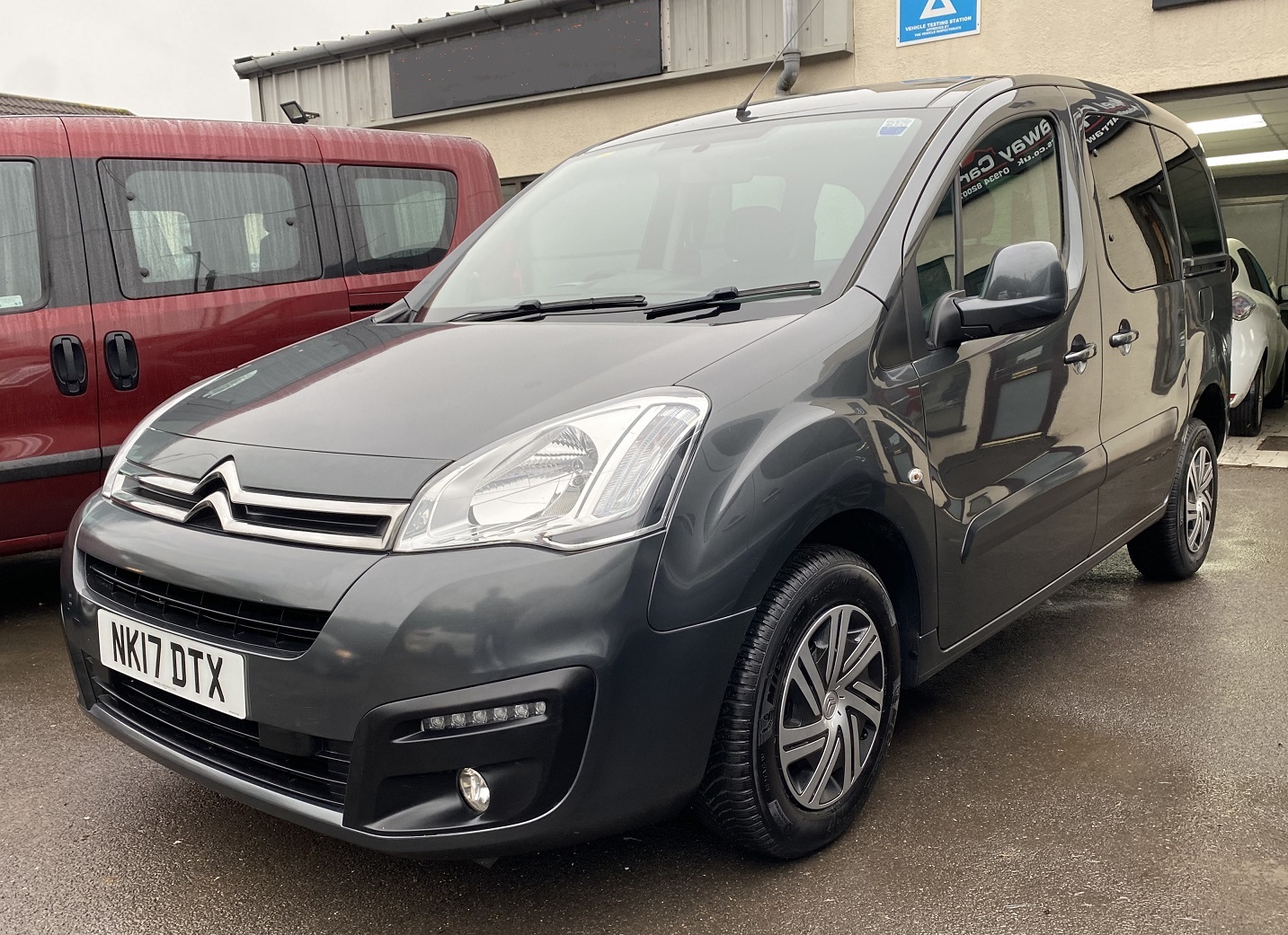 Citroen Berlingo WAV NK17 DTX (6) Used WAV Citreon Berlingo Disabled Access WAV Cars For Sale Bristol Wheelchair Accessible Vehicles Used For Sale Somerset Devon Dorset Bath NK17 DTX 6