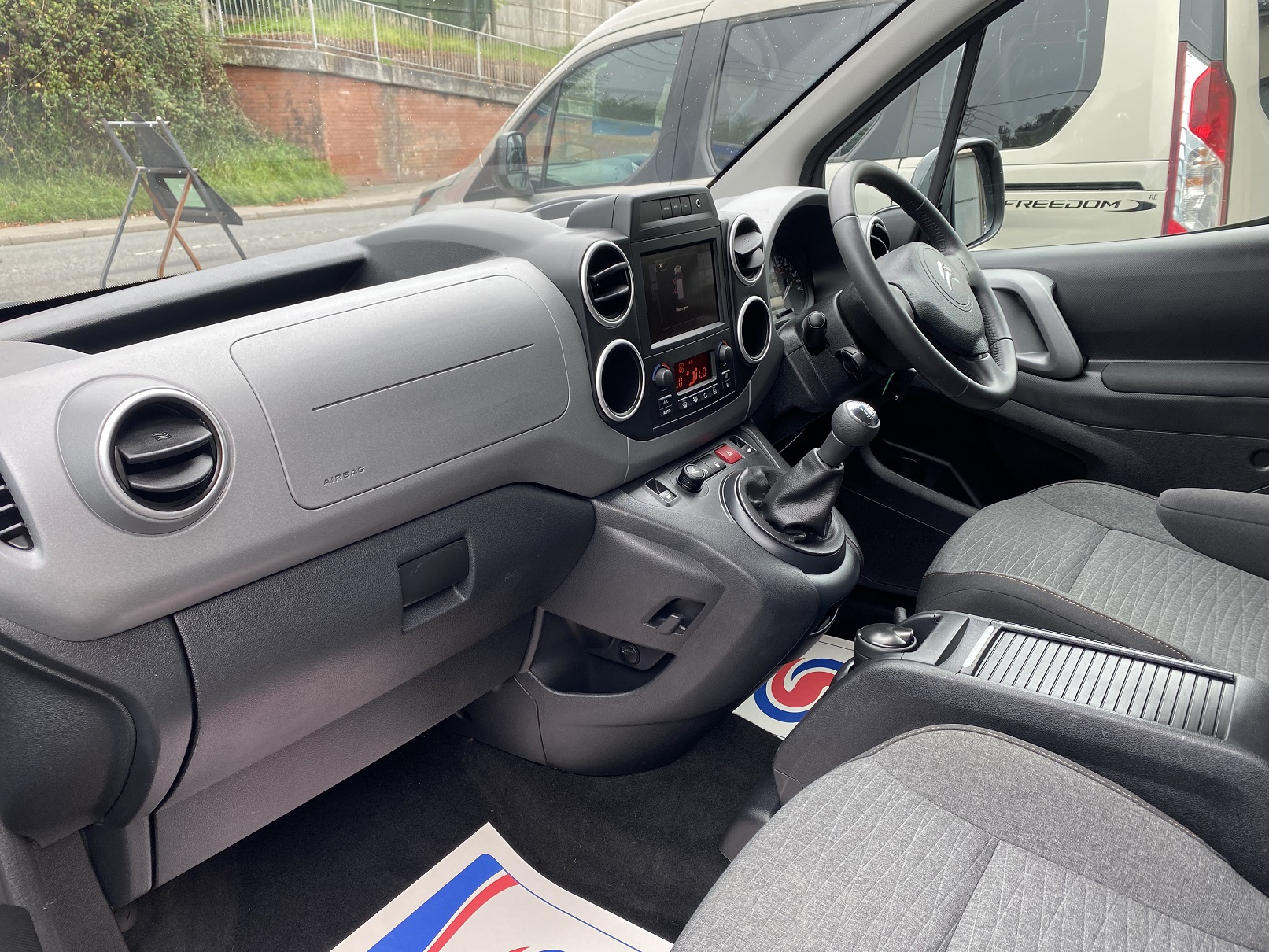 Used WAV Citroen Berlingo Disabled Access WAV Cars For Sale Bristol Wheelchair Accessible Vehicles Used For Sale Somerset Devon Dorset Bath WA68 EYK 12