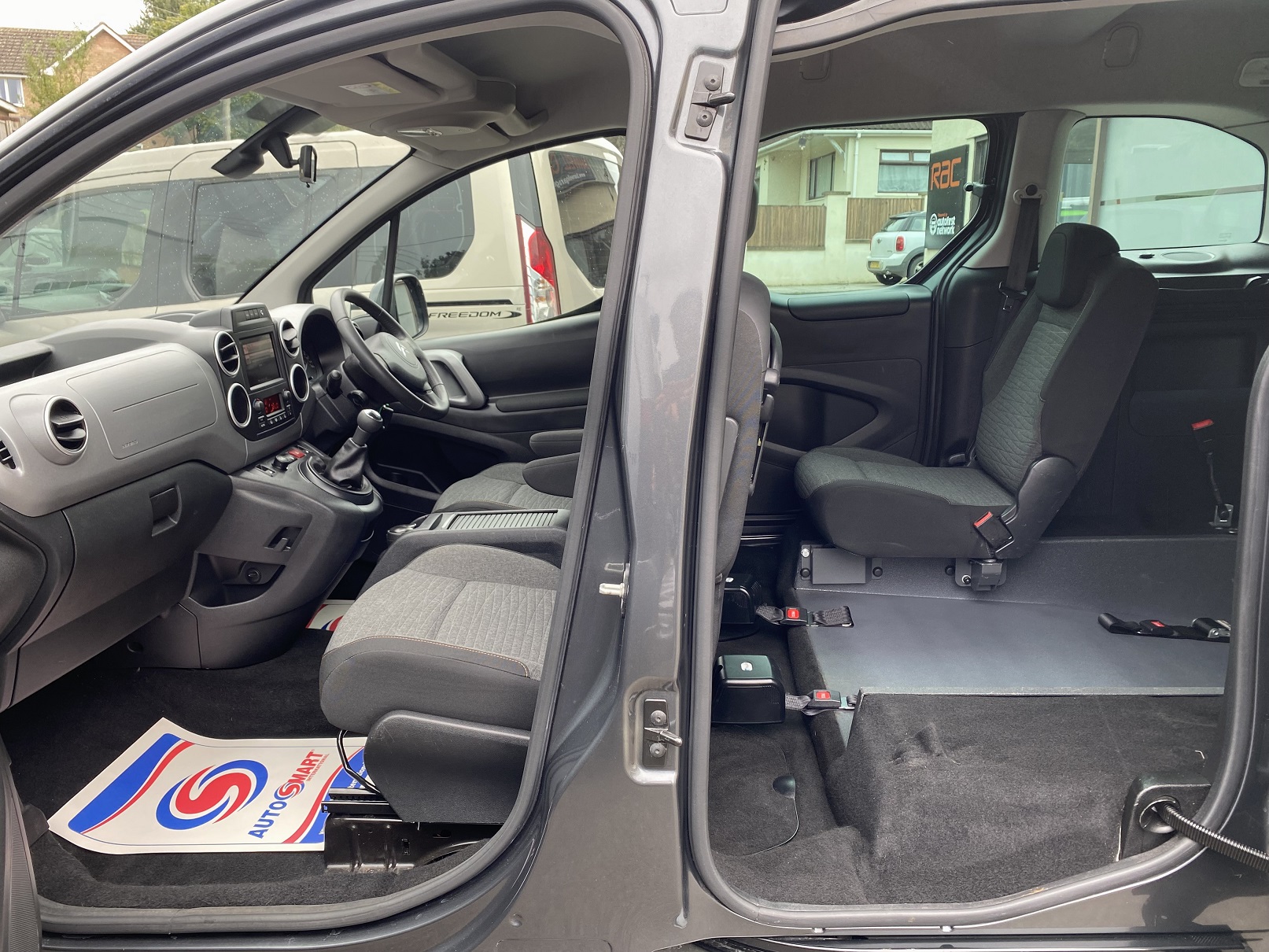 Used WAV Citroen Berlingo Disabled Access WAV Cars For Sale Bristol Wheelchair Accessible Vehicles Used For Sale Somerset Devon Dorset Bath WA68 EYK 15