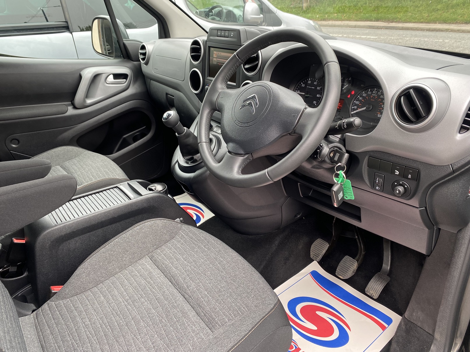 Used WAV Citroen Berlingo Disabled Access WAV Cars For Sale Bristol Wheelchair Accessible Vehicles Used For Sale Somerset Devon Dorset Bath WA68 EYK 17