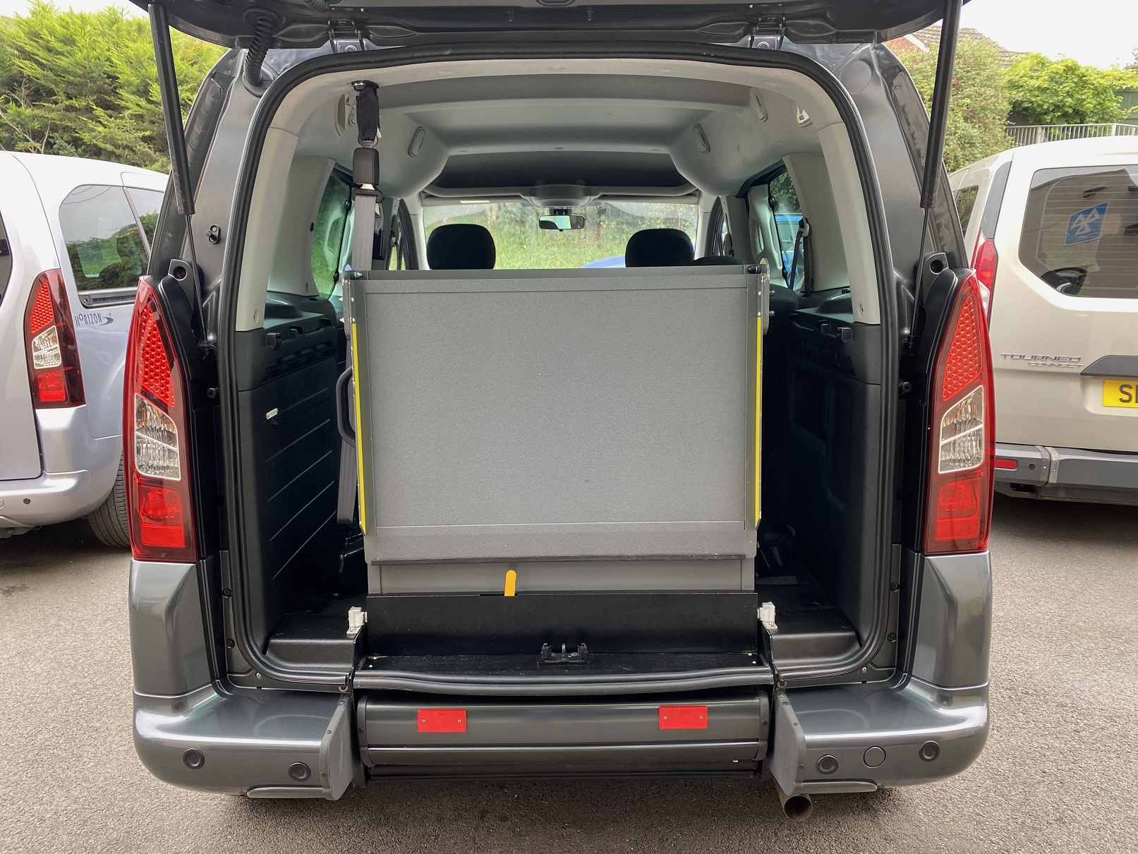 Used WAV Citroen Berlingo Disabled Access WAV Cars For Sale Bristol Wheelchair Accessible Vehicles Used For Sale Somerset Devon Dorset Bath WA68 EYK 7