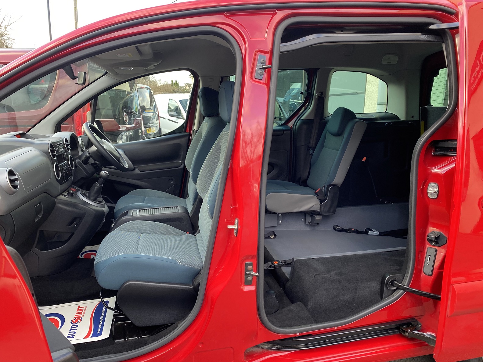 Used WAV Citreon Berlingo Disabled Access WAV Cars For Sale Bristol Wheelchair Accessible Vehicles Used For Sale Somerset Devon Dorset Bath WA67 EDR 17