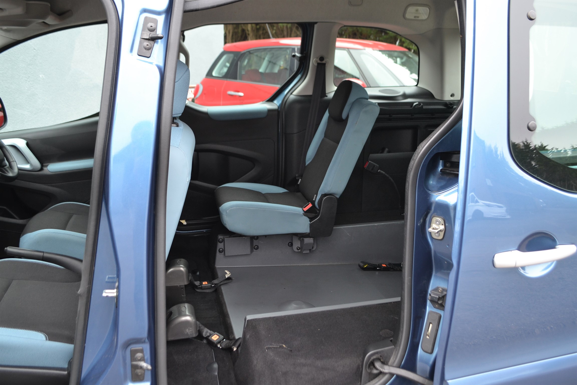 Used WAV Cars For Sale Bristol Wheelchair Accessible Vehicles Used For Sale Somerset Devon Dorset Bath Citroen Berlingo WF63 KOJ 17