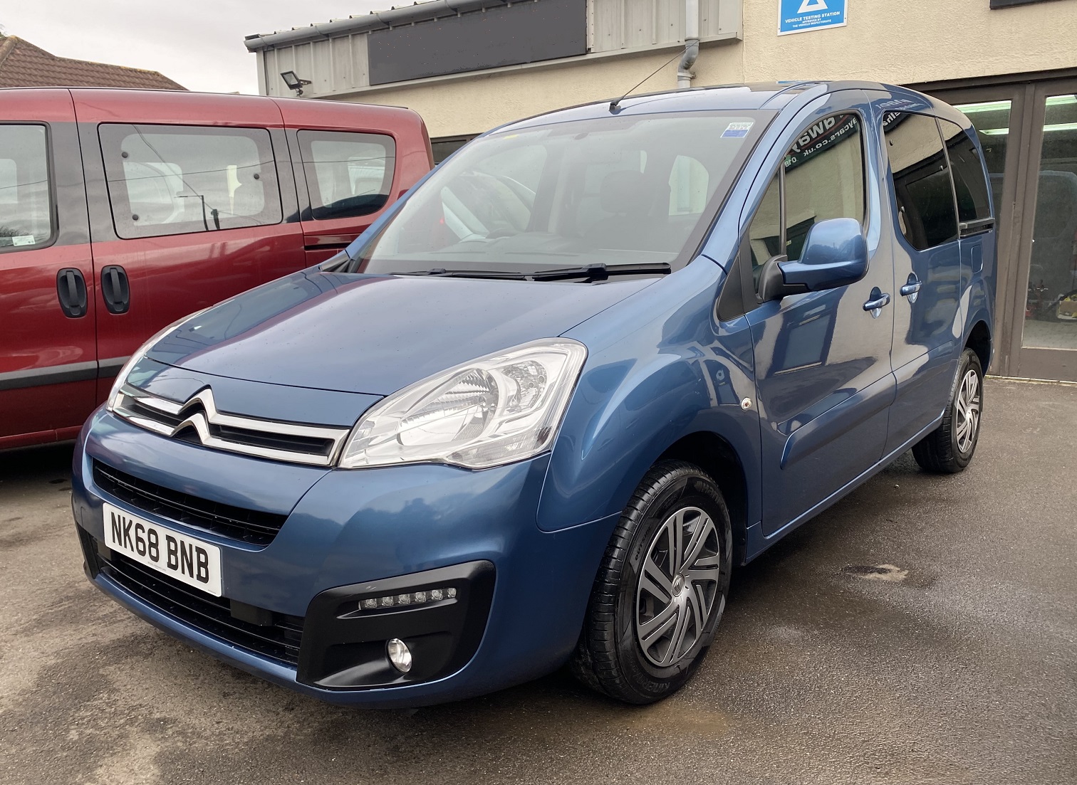 Citroen Berlingo WAv NK68 BNB (16) Used WAV Citroen Berlingo 3 Seat Disabled Access WAV Cars For Sale Bristol Wheelchair Accessible Vehicles Used For Sale Somerset Devon Dorset Bath NK68 BNB 16.