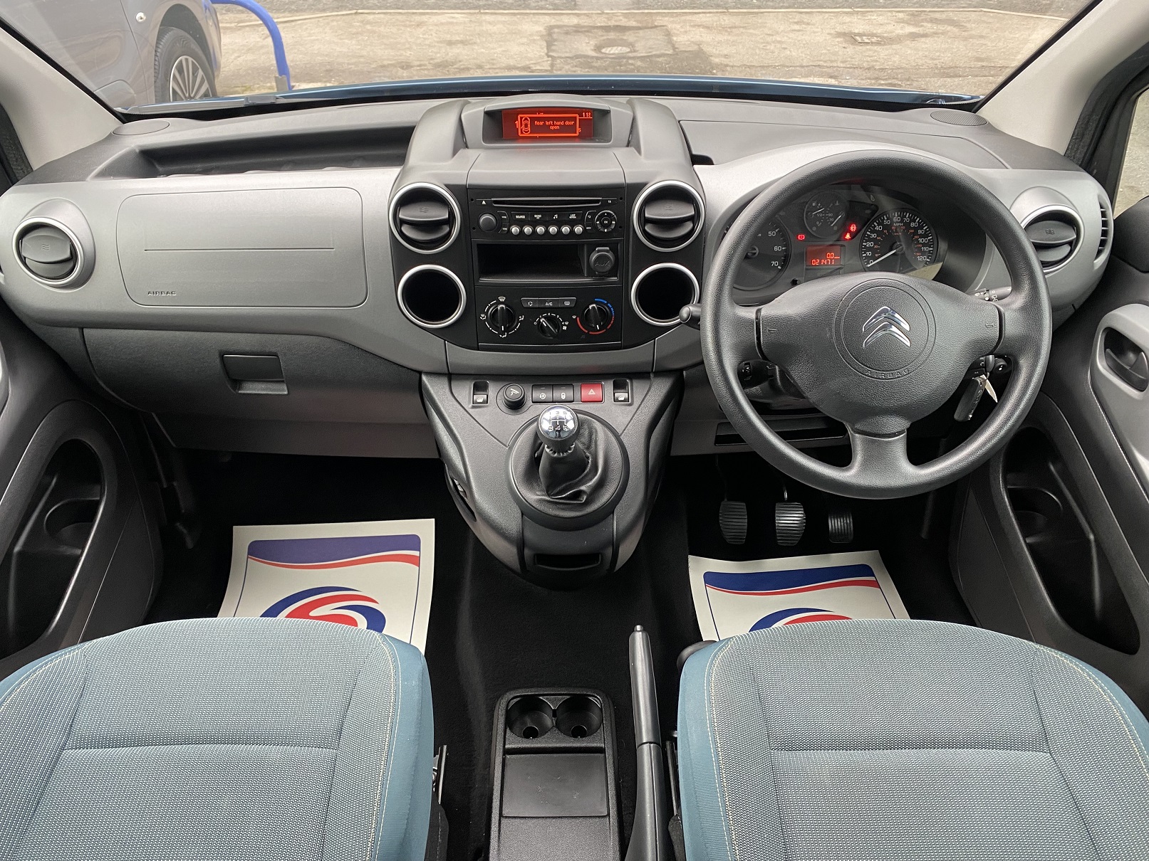 Citroen Berlingo WAv NK68 BNB (7) Used WAV Citroen Berlingo 3 Seat Disabled Access WAV Cars For Sale Bristol Wheelchair Accessible Vehicles Used For Sale Somerset Devon Dorset Bath NK68 BNB 7