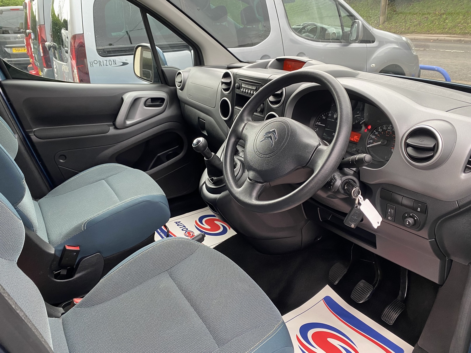 Citroen Berlingo WAv NK68 BNB (8) Used WAV Citroen Berlingo 3 Seat Disabled Access WAV Cars For Sale Bristol Wheelchair Accessible Vehicles Used For Sale Somerset Devon Dorset Bath NK68 BNB 8