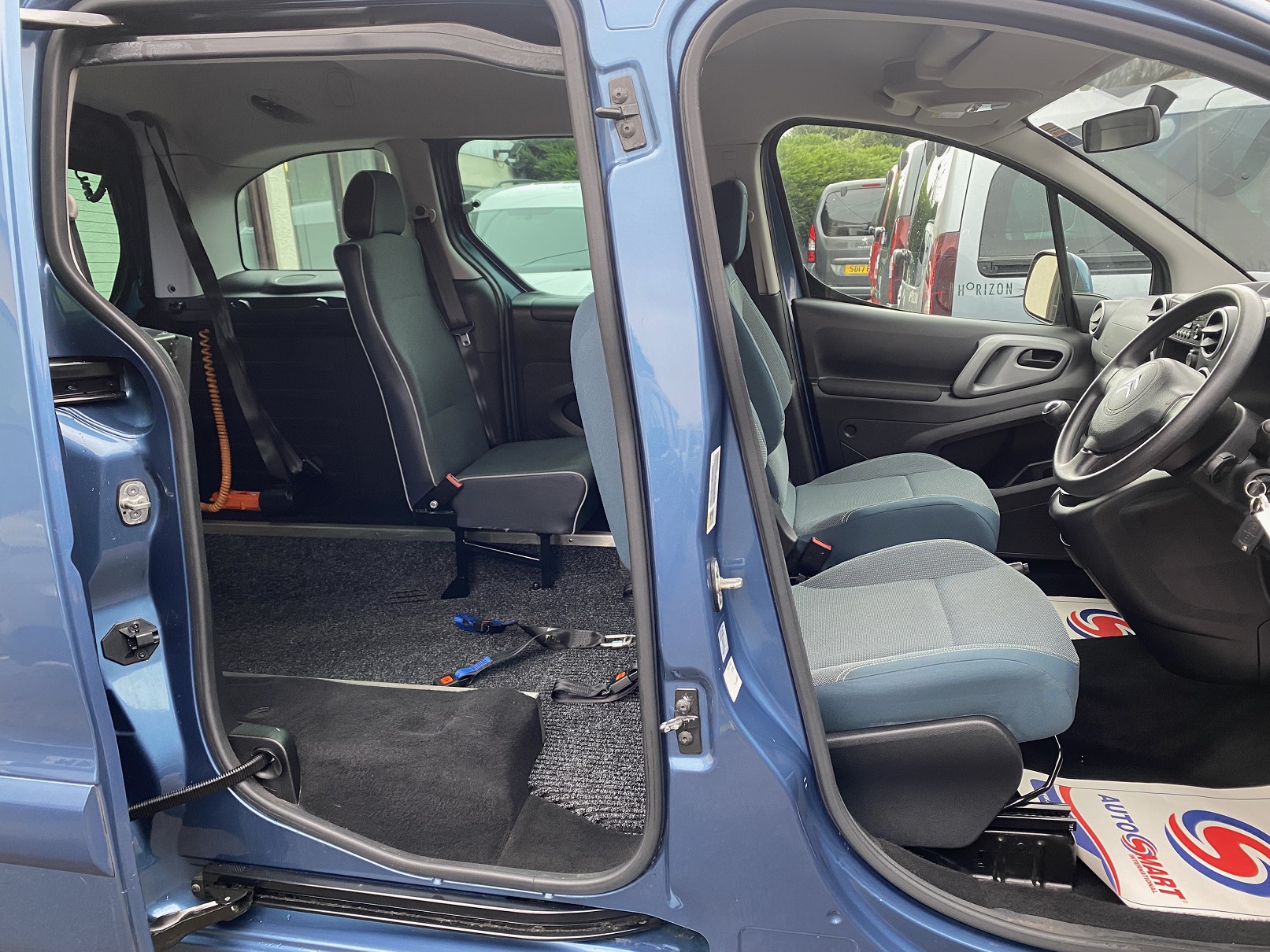Citroen Berlingo WAv NK68 BNB (9) Used WAV Citroen Berlingo 3 Seat Disabled Access WAV Cars For Sale Bristol Wheelchair Accessible Vehicles Used For Sale Somerset Devon Dorset Bath NK68 BNB 9