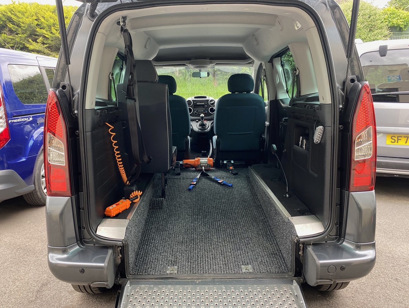 Used WAV Citroen Berlingo Disabled Access WAV Cars For Sale Bristol Wheelchair Accessible Vehicles Used For Sale Somerset Devon Dorset Bath NK68 BUP 7