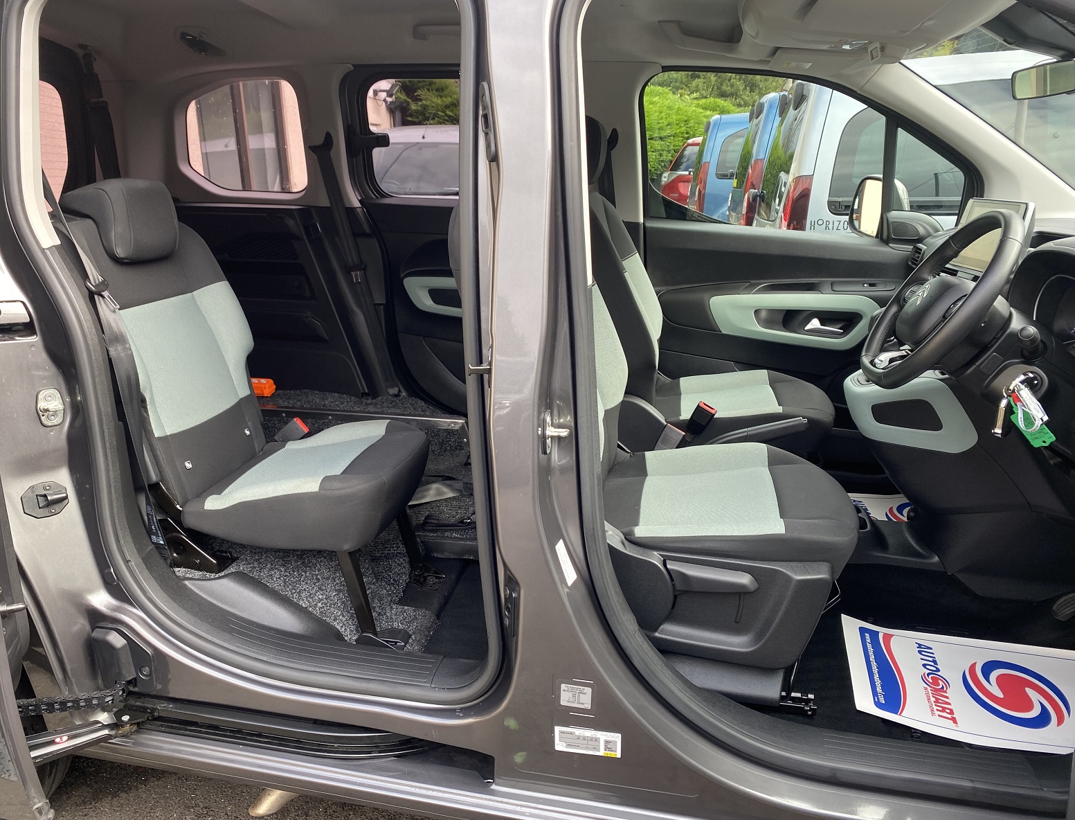 Used WAV Citroen Berlingo Disabled Access WAV Cars For Sale Bristol Wheelchair Accessible Vehicles Used For Sale Somerset Devon Dorset Bath NK70 BKO 15