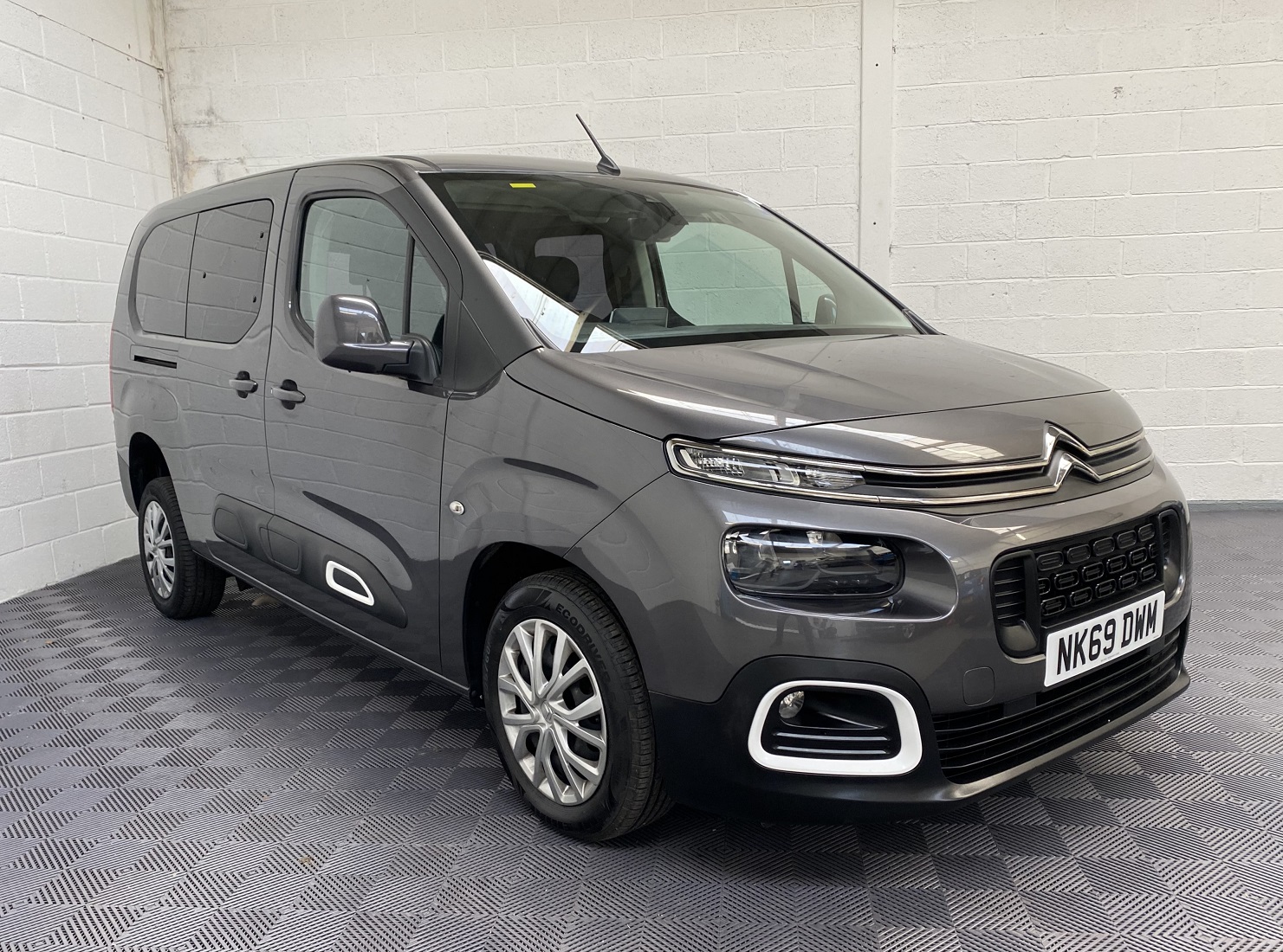 Used WAV Citroen Berlingo XL Automatic Disabled Access WAV Cars For Sale Bristol Wheelchair Accessible Vehicles Used For Sale Somerset Devon Dorset Bath NK69 DWM 1