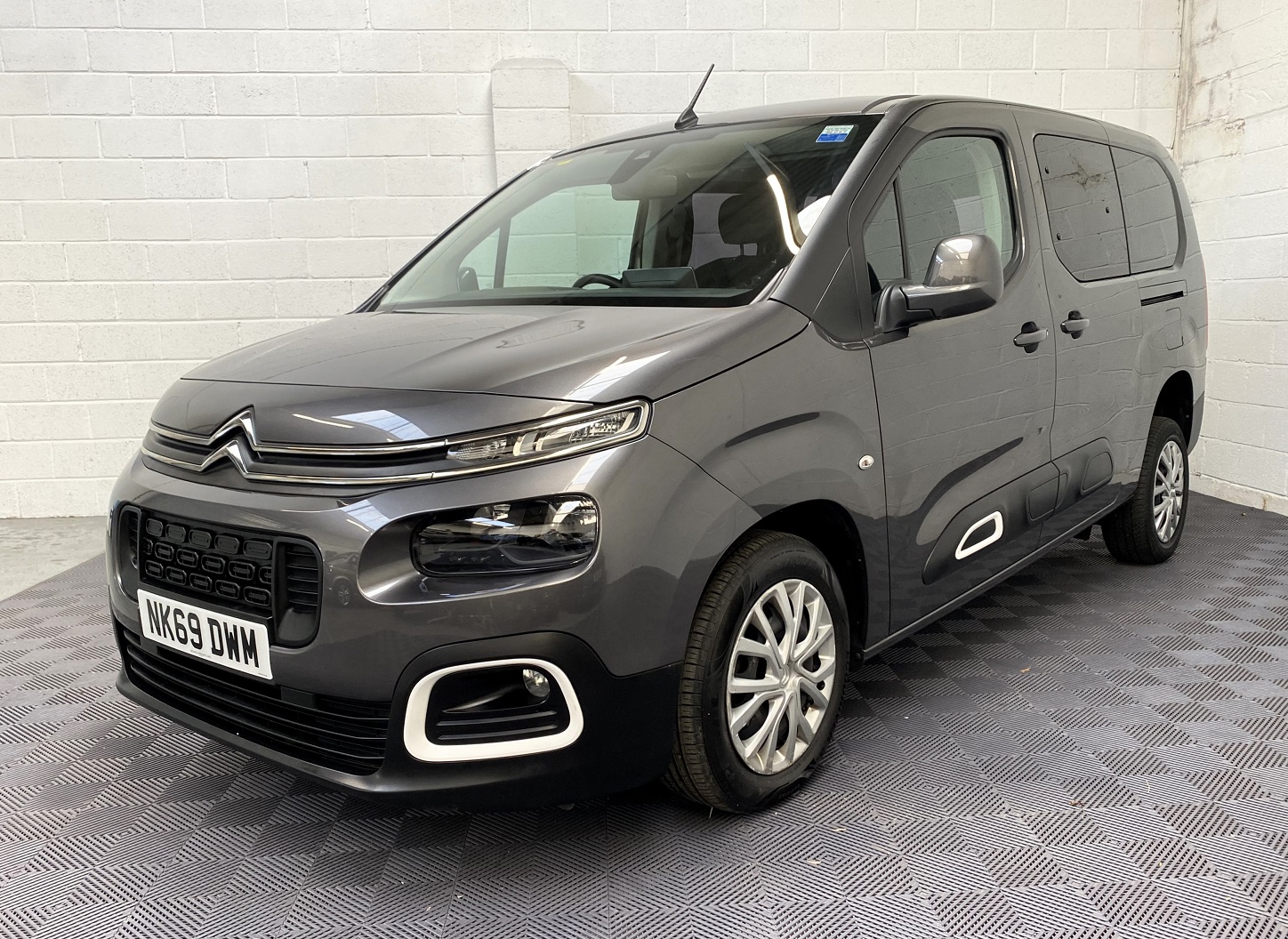 Used WAV Citroen Berlingo XL Automatic Disabled Access WAV Cars For Sale Bristol Wheelchair Accessible Vehicles Used For Sale Somerset Devon Dorset Bath NK69 DWM 4