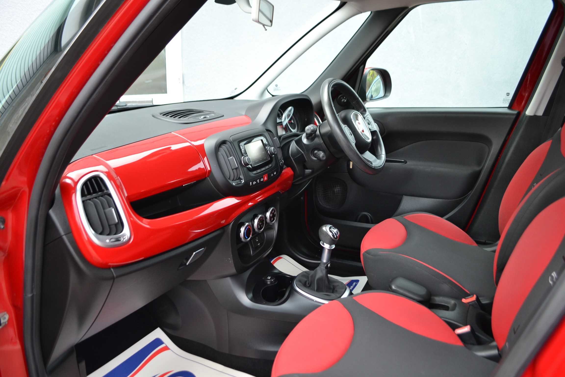 Fiat 500L Pop Star in Red 16