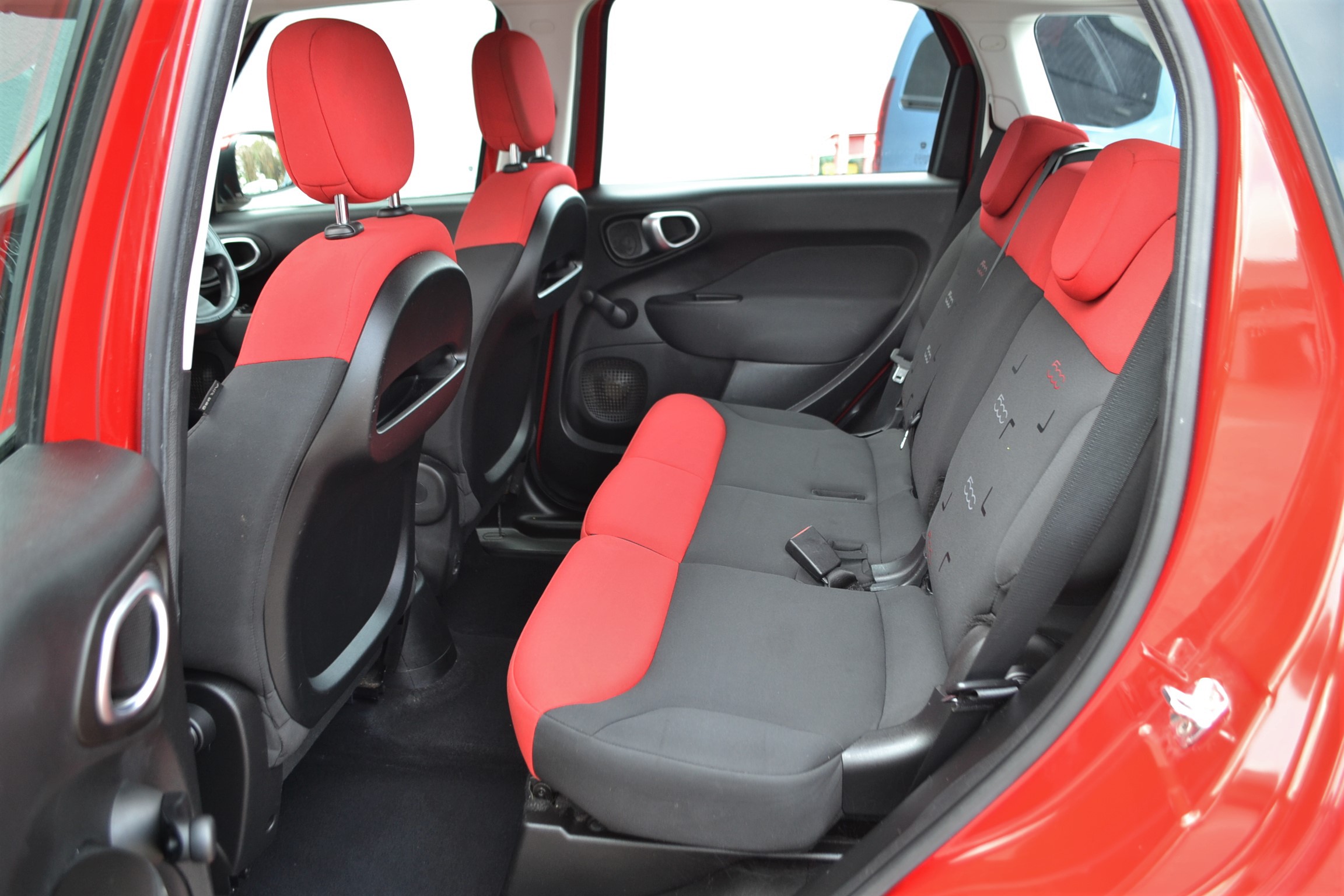 Fiat 500L Pop Star in Red 19
