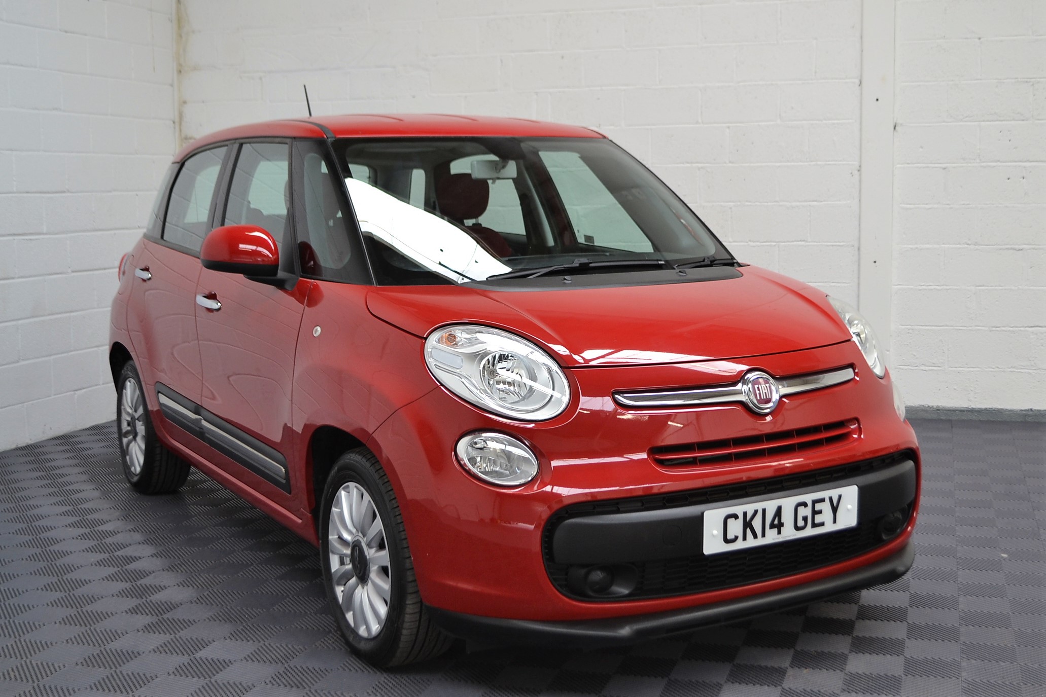 Fiat 500L Pop Star in Red 2